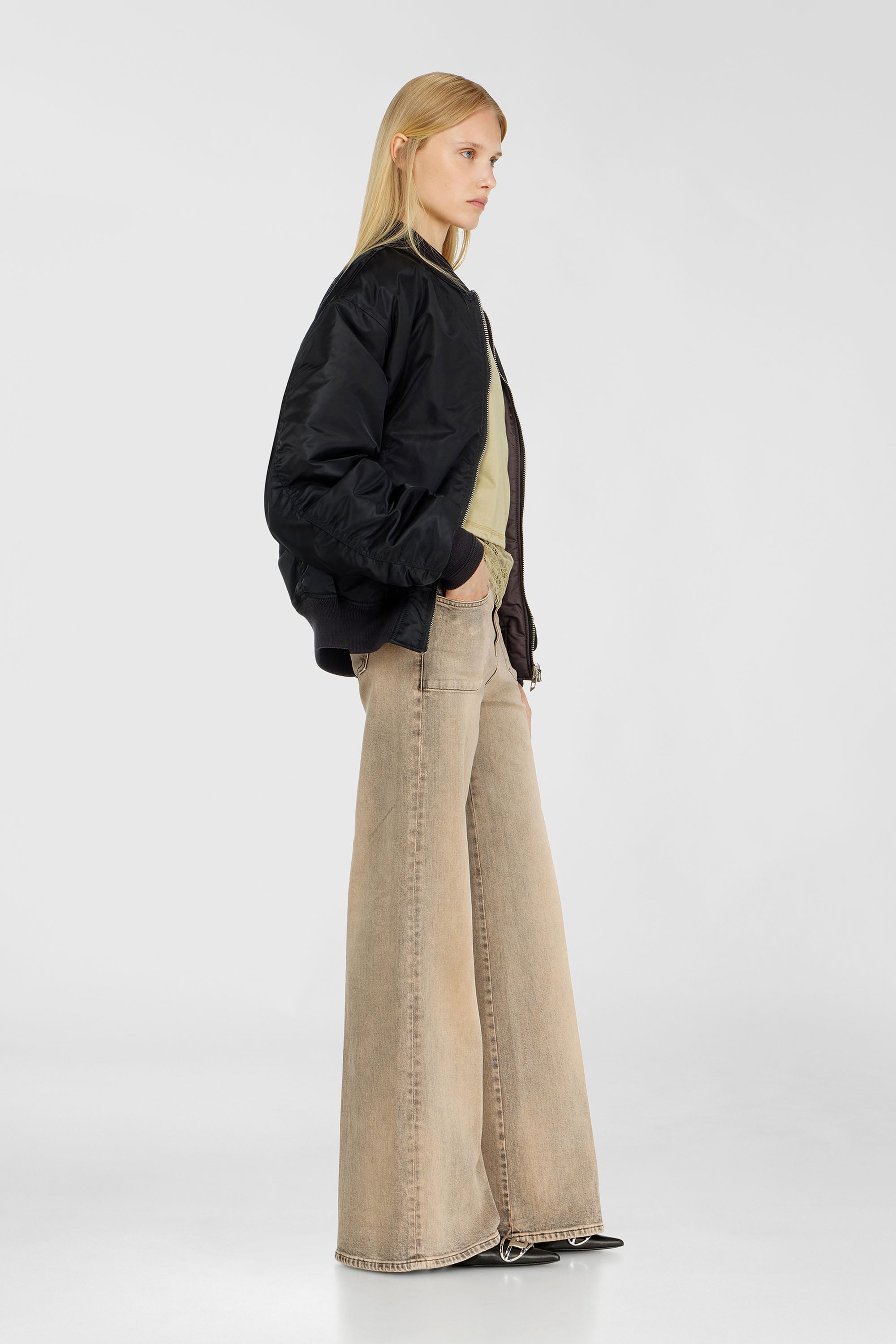 Diesel - Flare Jeans 1978 D-Akemi 09P53 Mujer, Beige - 1