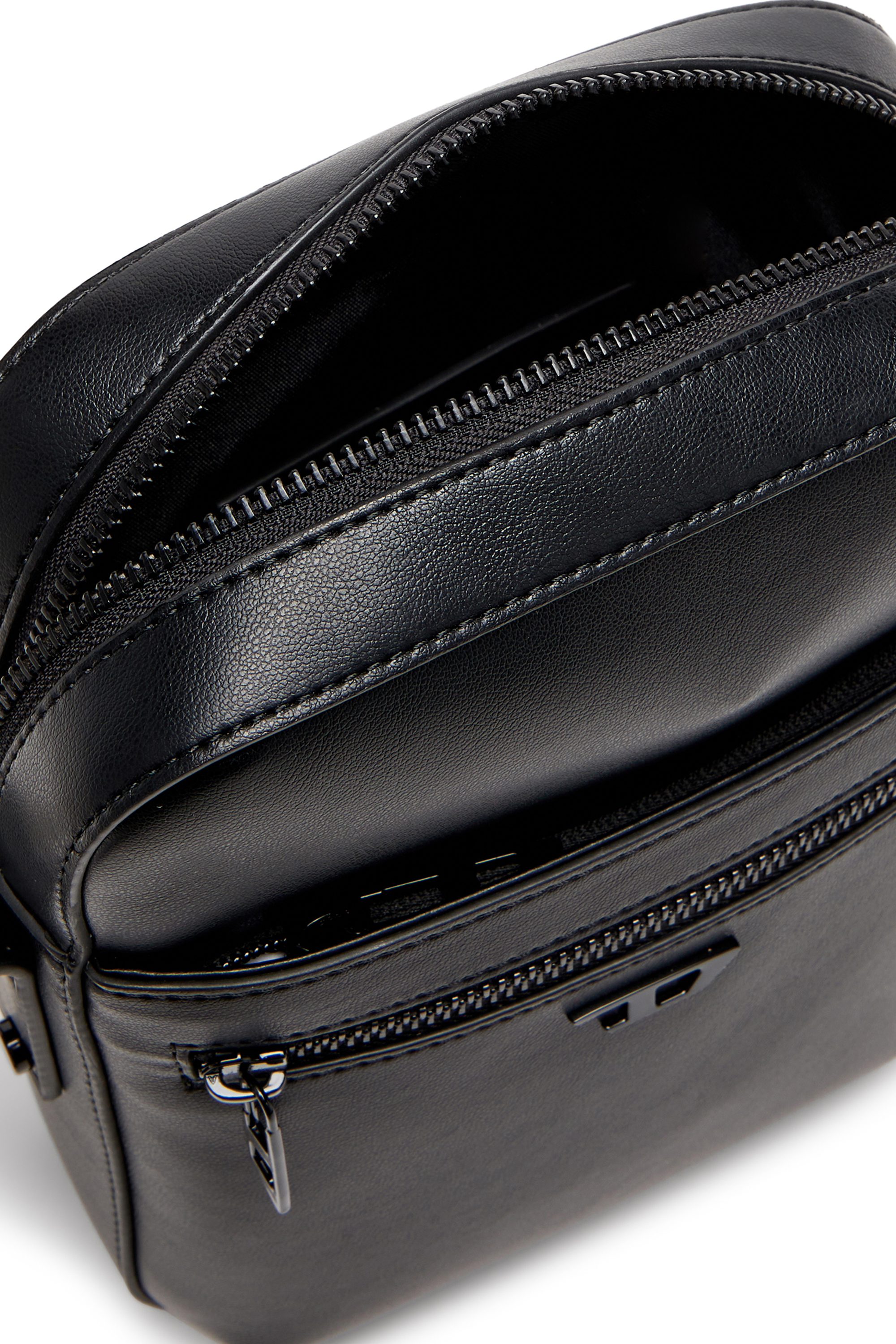 Diesel - RIVET-D CROSSBODY, Rivet-D - Bolso bandolera de PU con detalles de tachuelas Hombre in Negro - 3