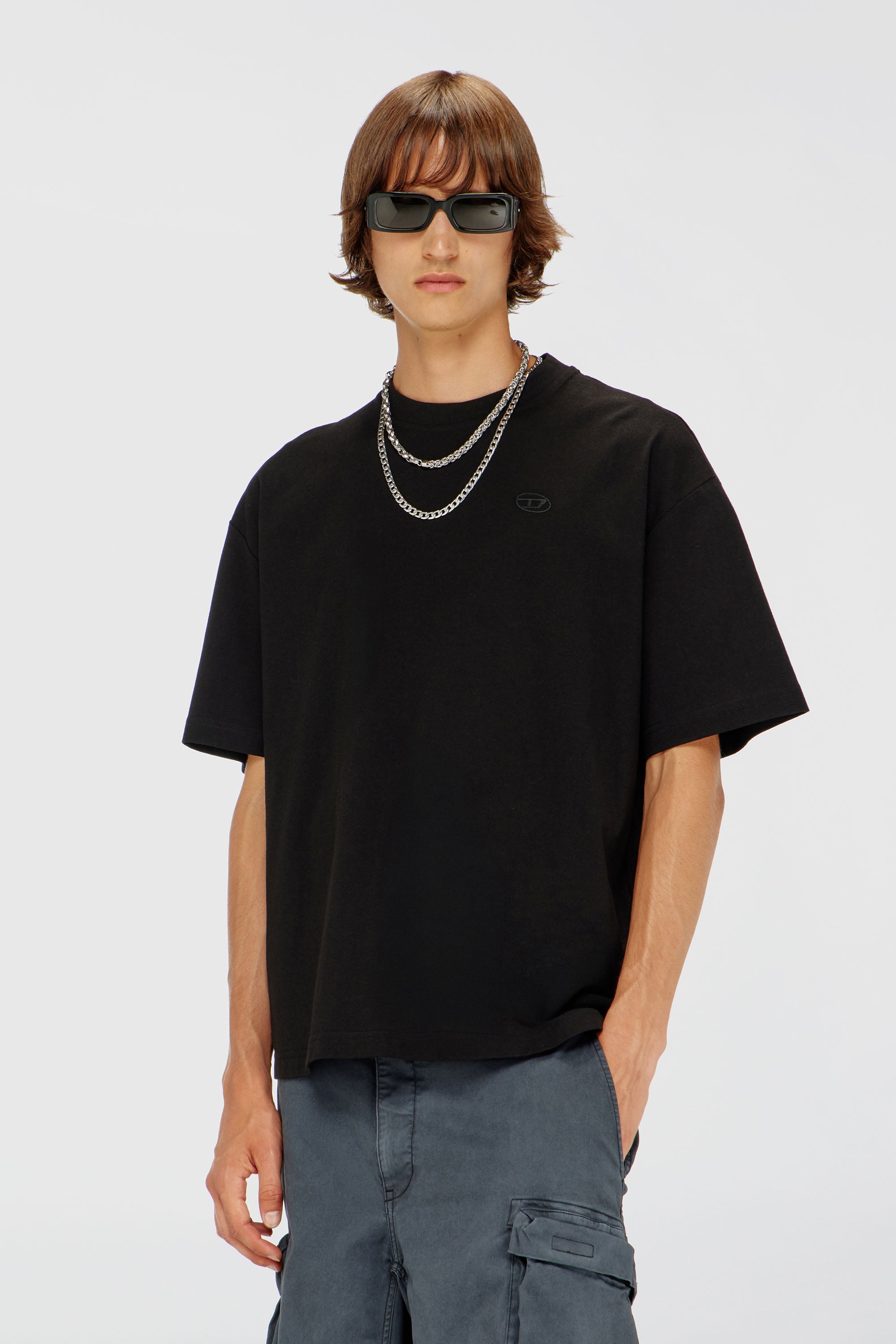 Diesel - T-BOGGY-MEGOVAL-D, Camiseta con bordado oval D grande Hombre in Negro - 1