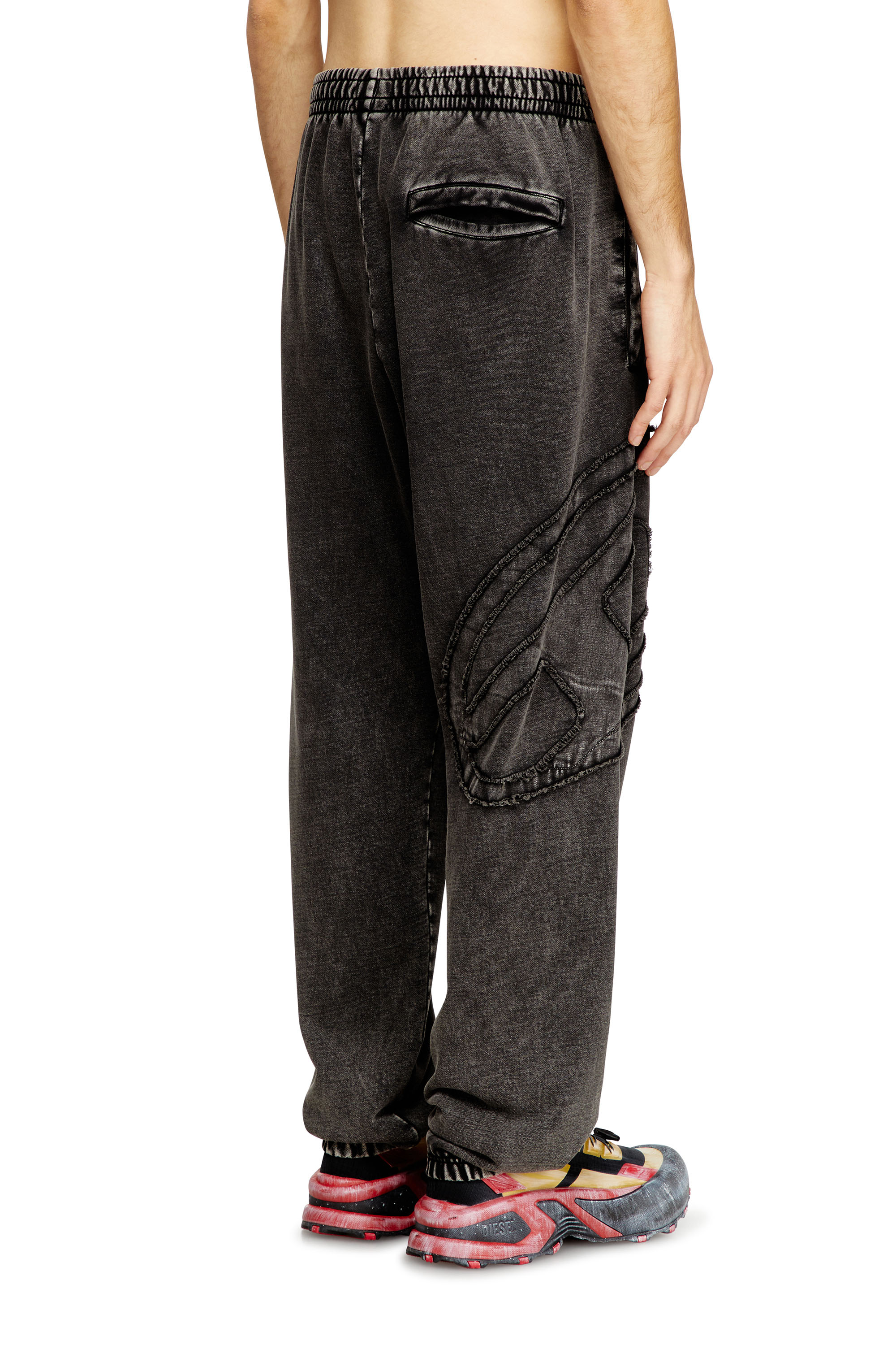 Diesel - P-MARKY-DEN, Pantalones de chándal de algodón orgánico con parche Oval D Hombre in ToBeDefined - 4
