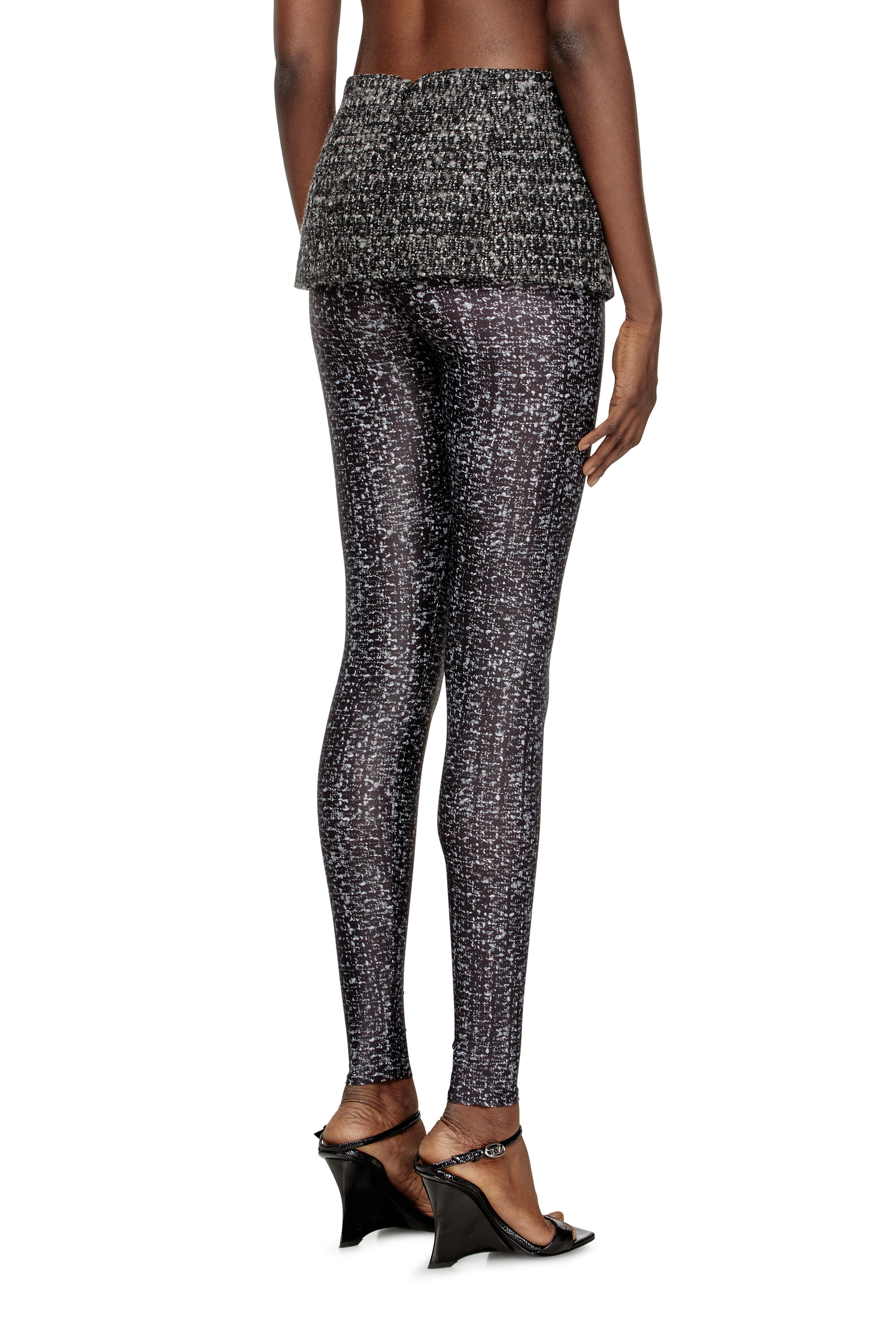 Diesel - P-HOUR, Falda bouclé con mallas Mujer in Negro - 4