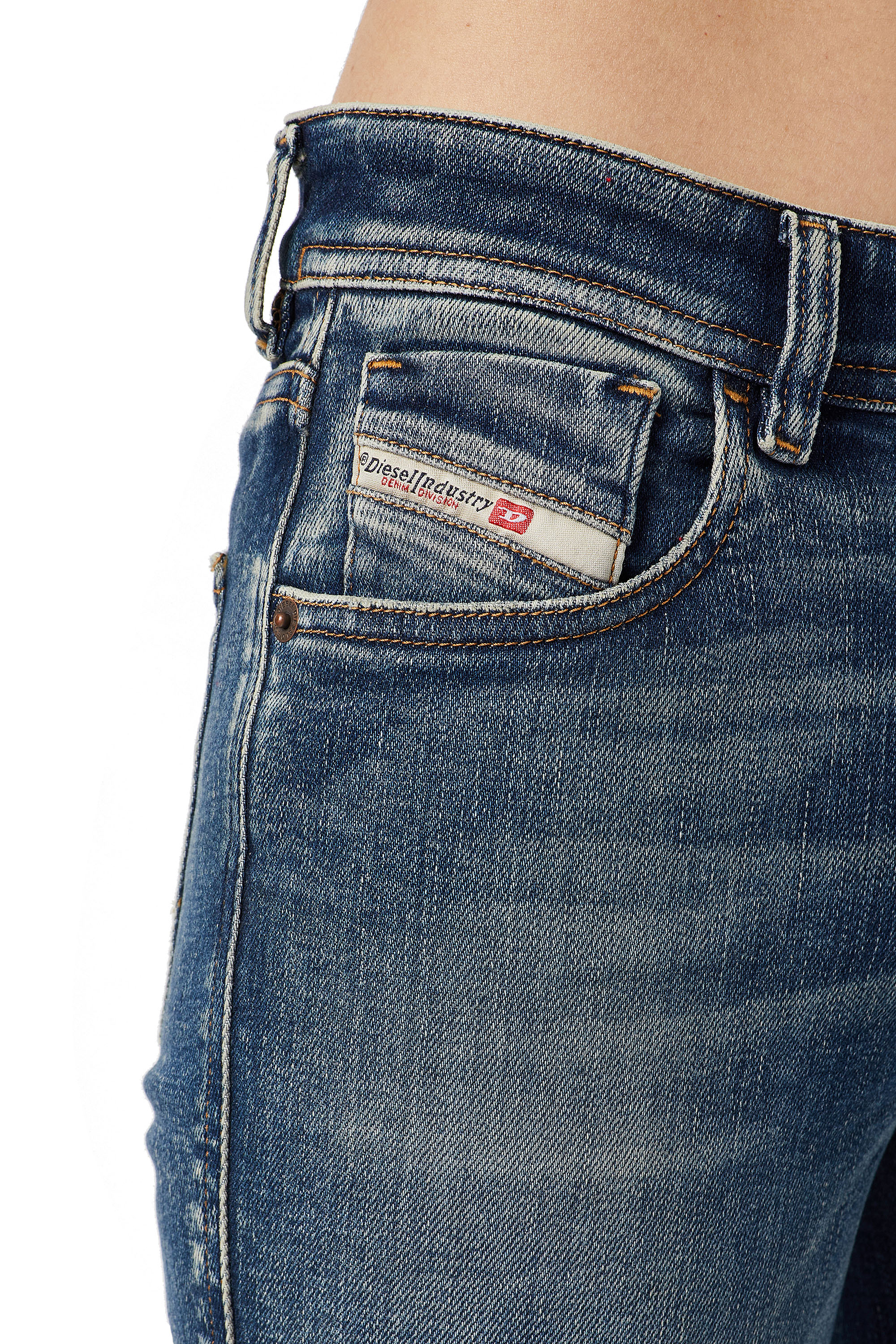 Diesel - 2017 SLANDY 09C20 Super skinny Jeans, Azul medio - Image 3