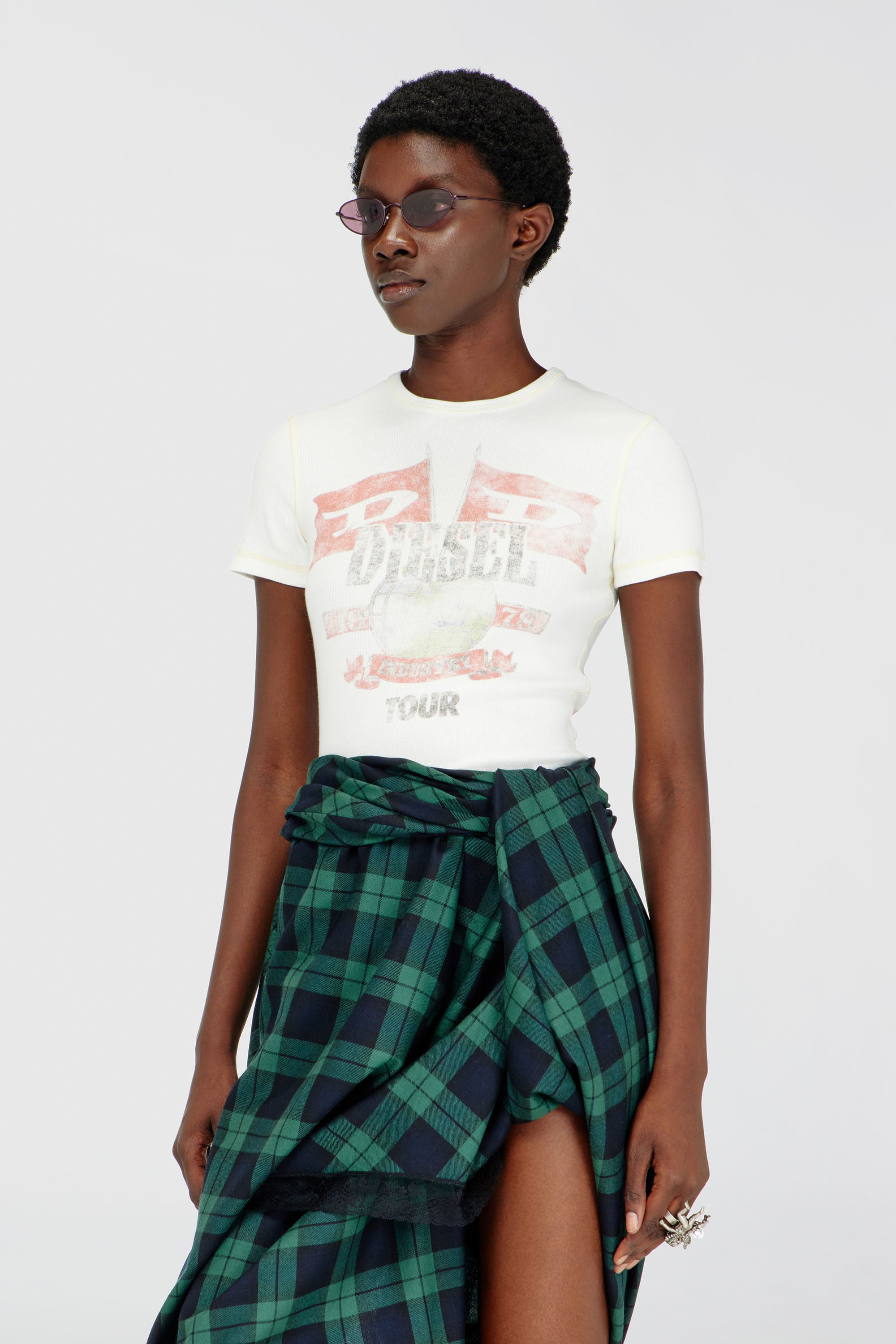 Diesel - T-MARSY-RIB, Camiseta de canal&eacute; con gr&aacute;ficos de concierto Mujer in ToBeDefined - 1