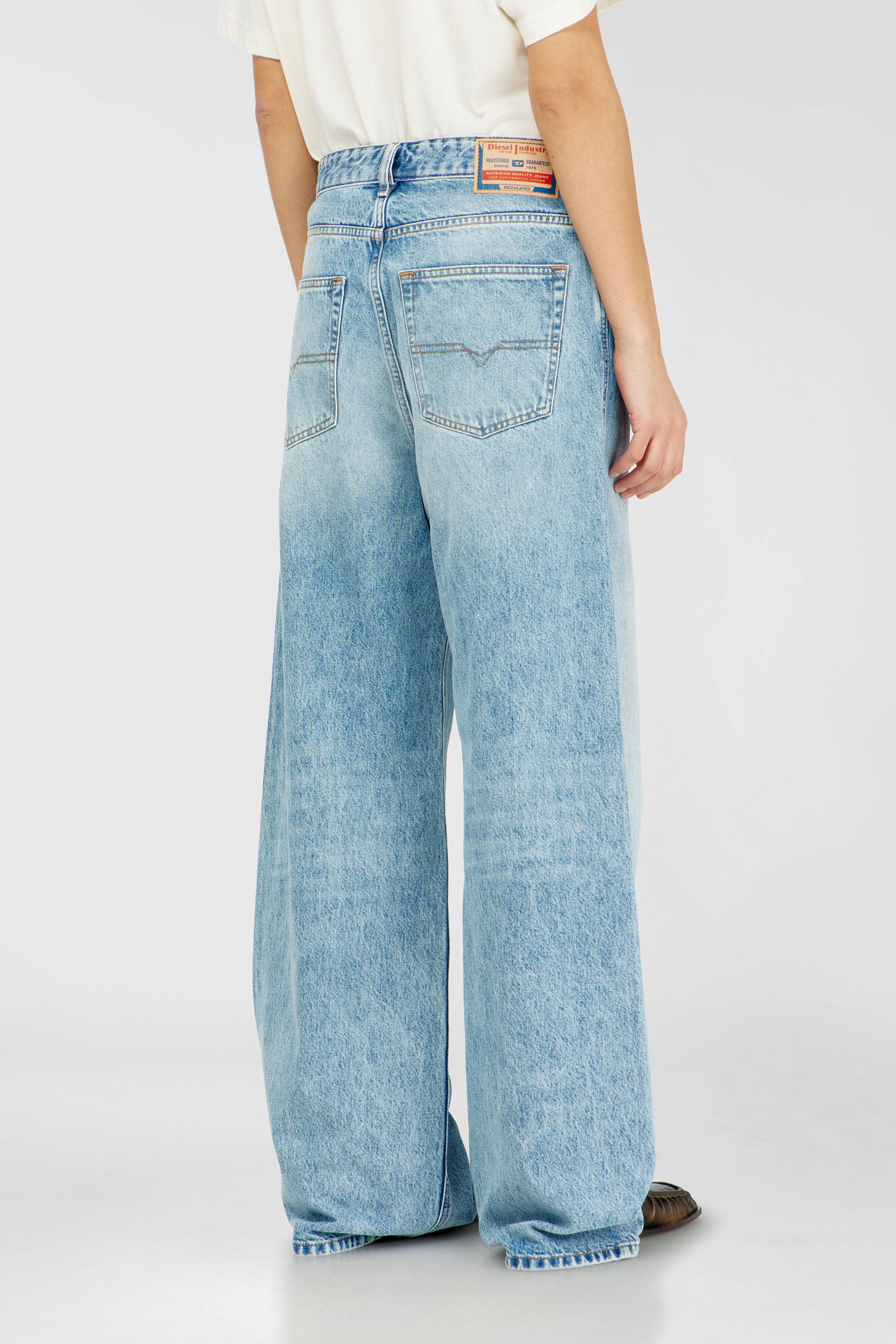 Diesel - Relaxed Jeans 1996 D-Sire 09I29 Unisex, Azul Claro - 5