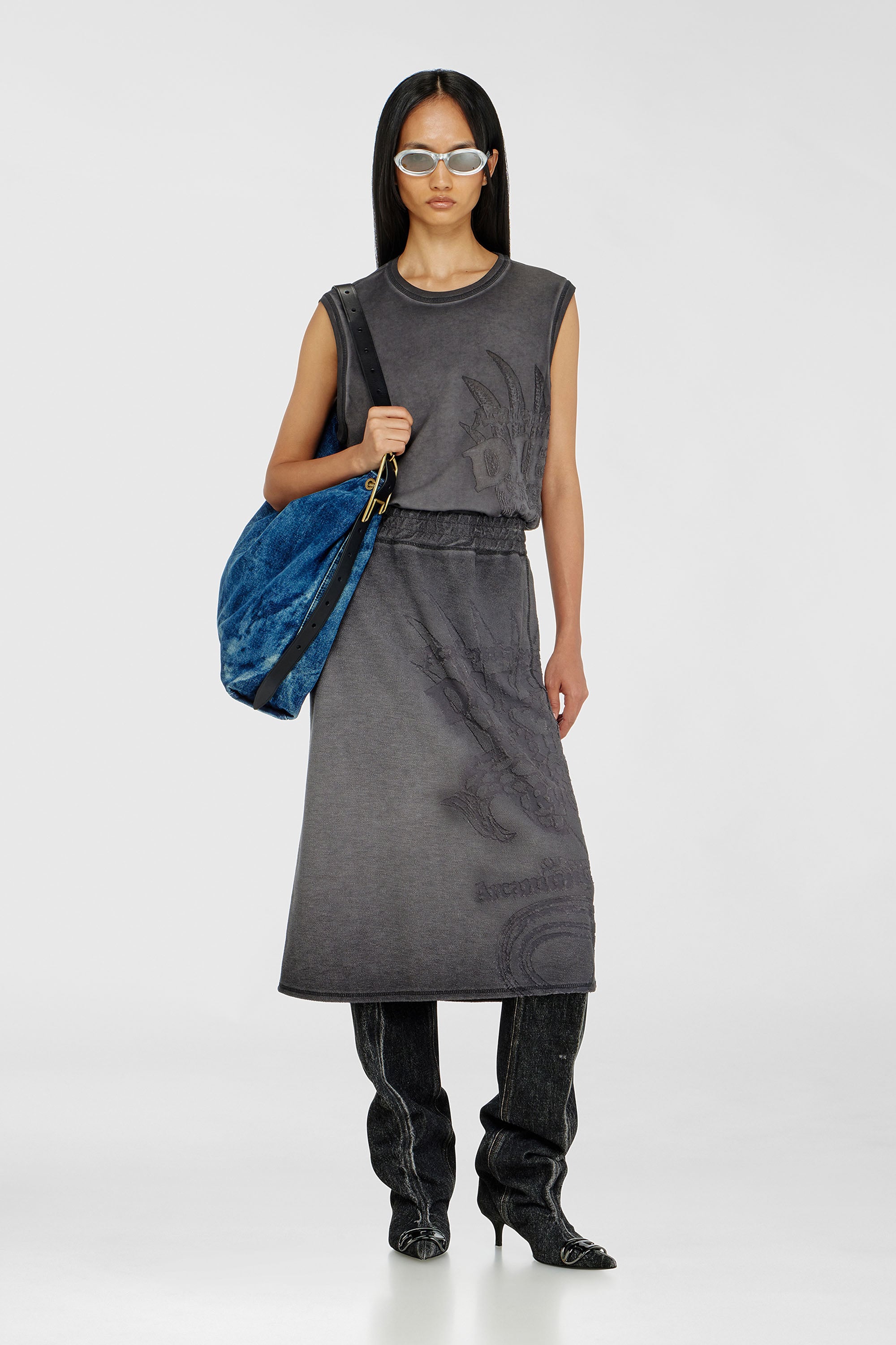 Diesel - O-BEAUTY, Falda midi de felpa con estampado devor&eacute; Mujer in Gris - 1
