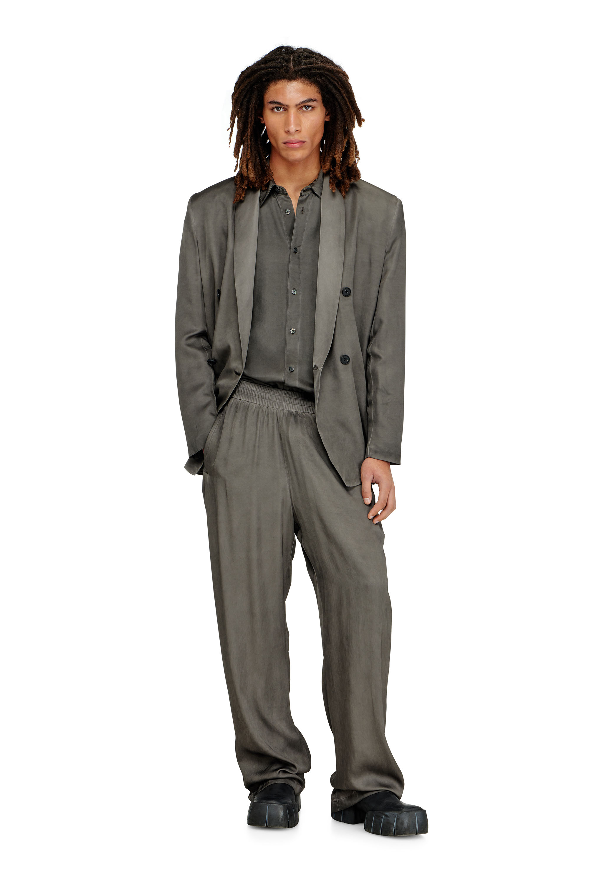 Diesel - P-THECK-ALBG, Pantalones deportivos en viscosa fluida tratada Hombre in Gris - 1