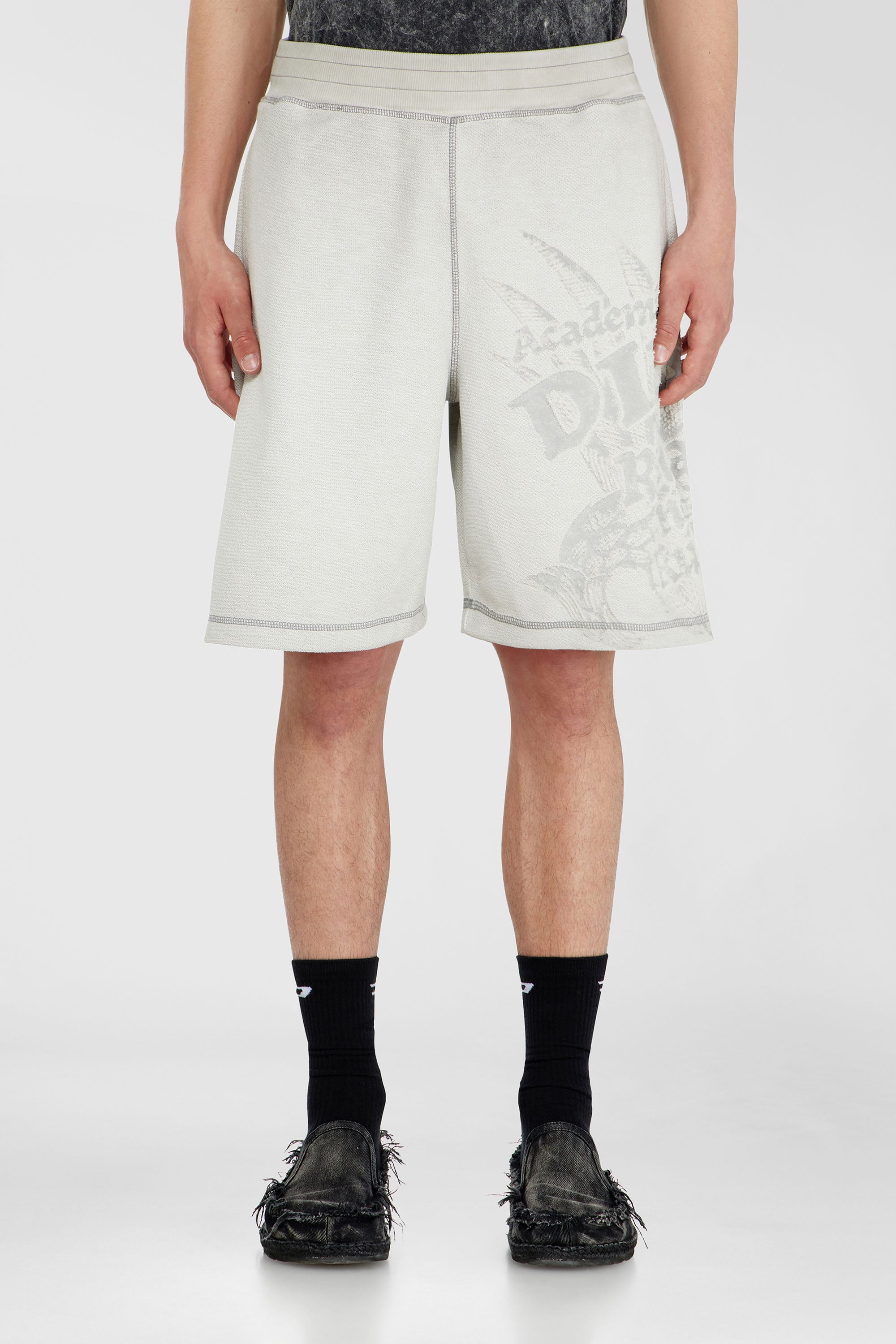 Diesel - P-RAWCROW, Pantalones cortos tipo sudadera con motivos devor&eacute; Hombre in Gris - 1