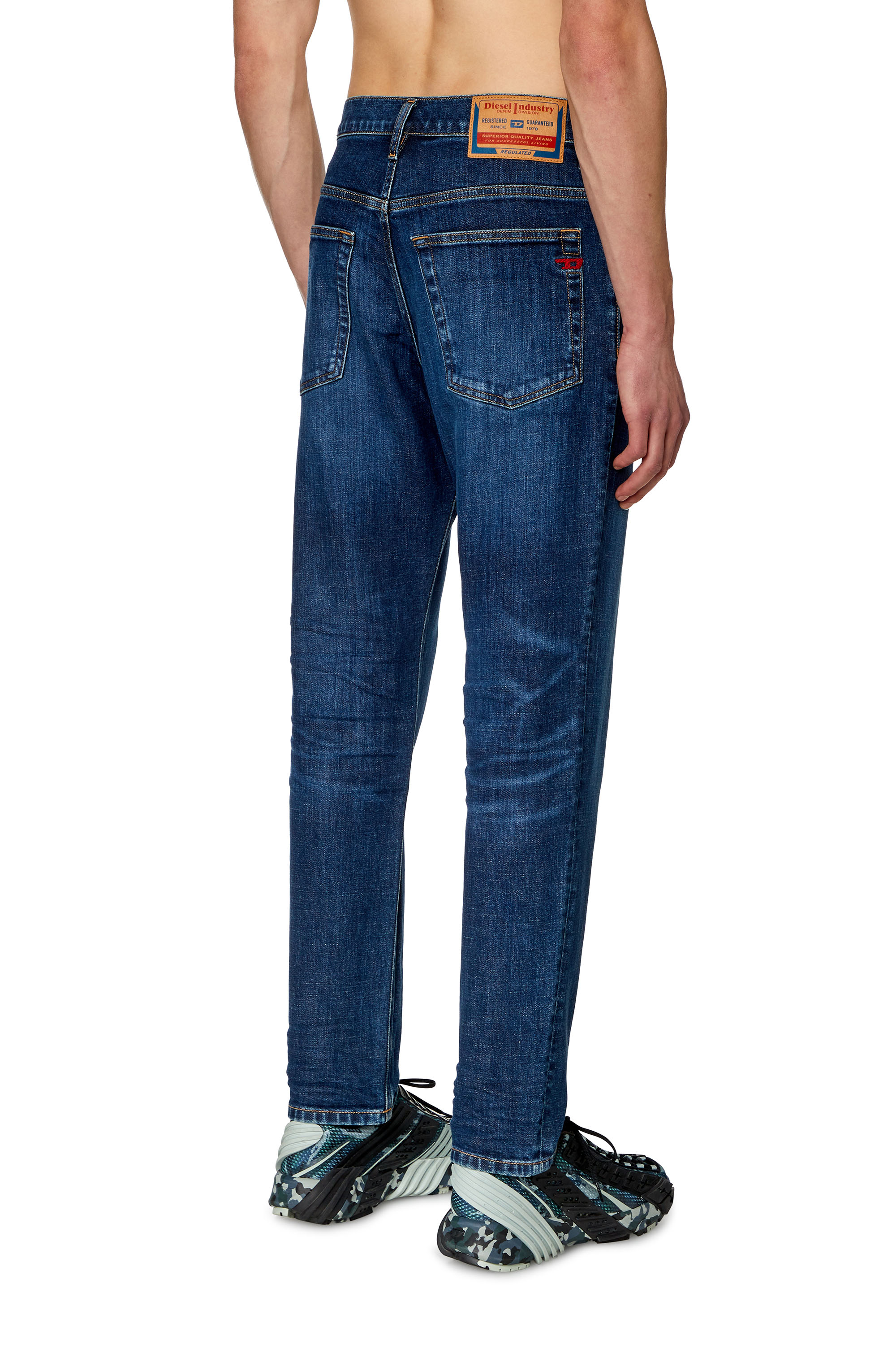 Diesel - Tapered Jeans 2005 D-Fining 0PFAZ, Azul Oscuro - Image 2