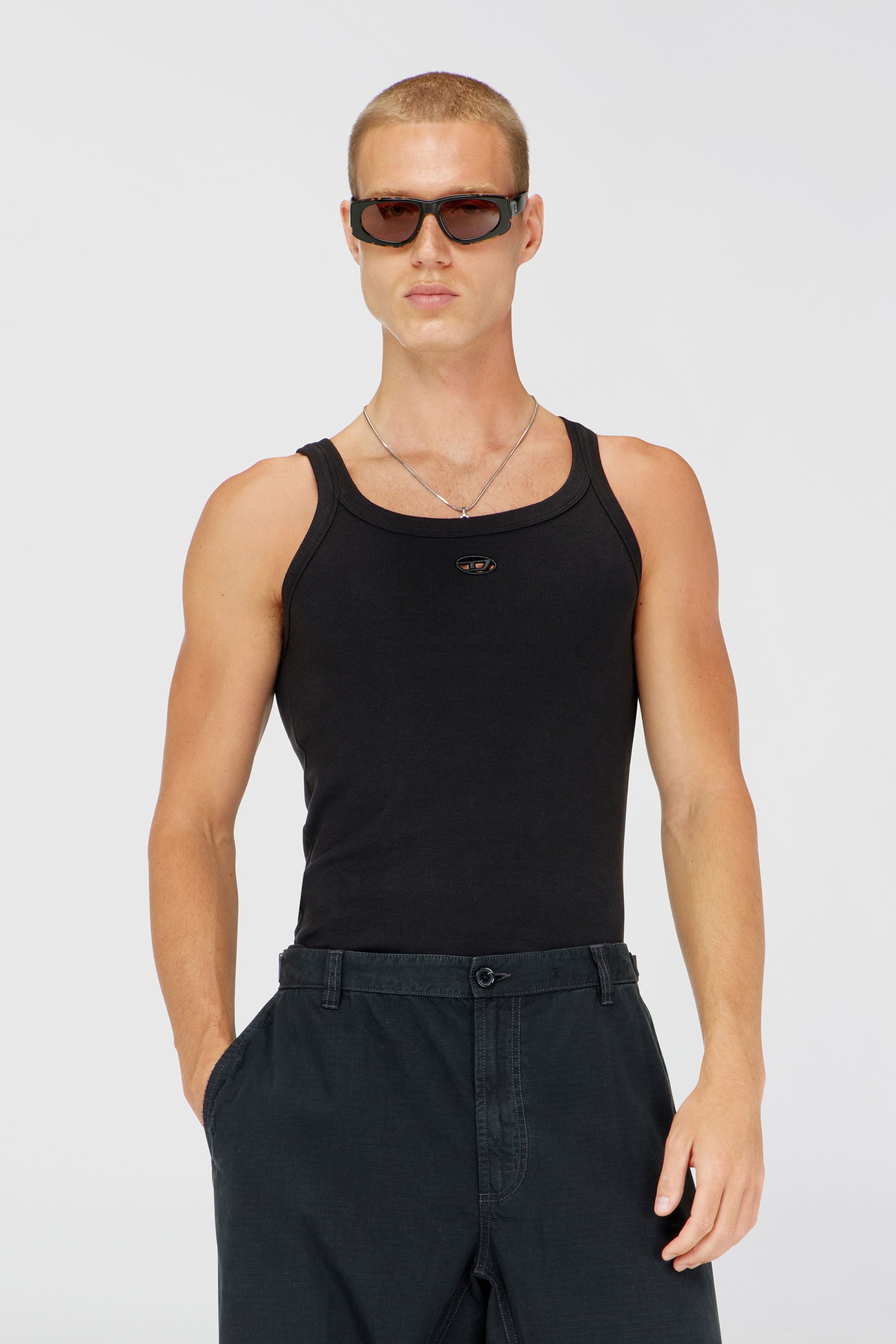 Diesel - T-WIFE-DCO, Camiseta de tirantes slim de algod&oacute;n con logo Oval D Hombre in Negro - 1