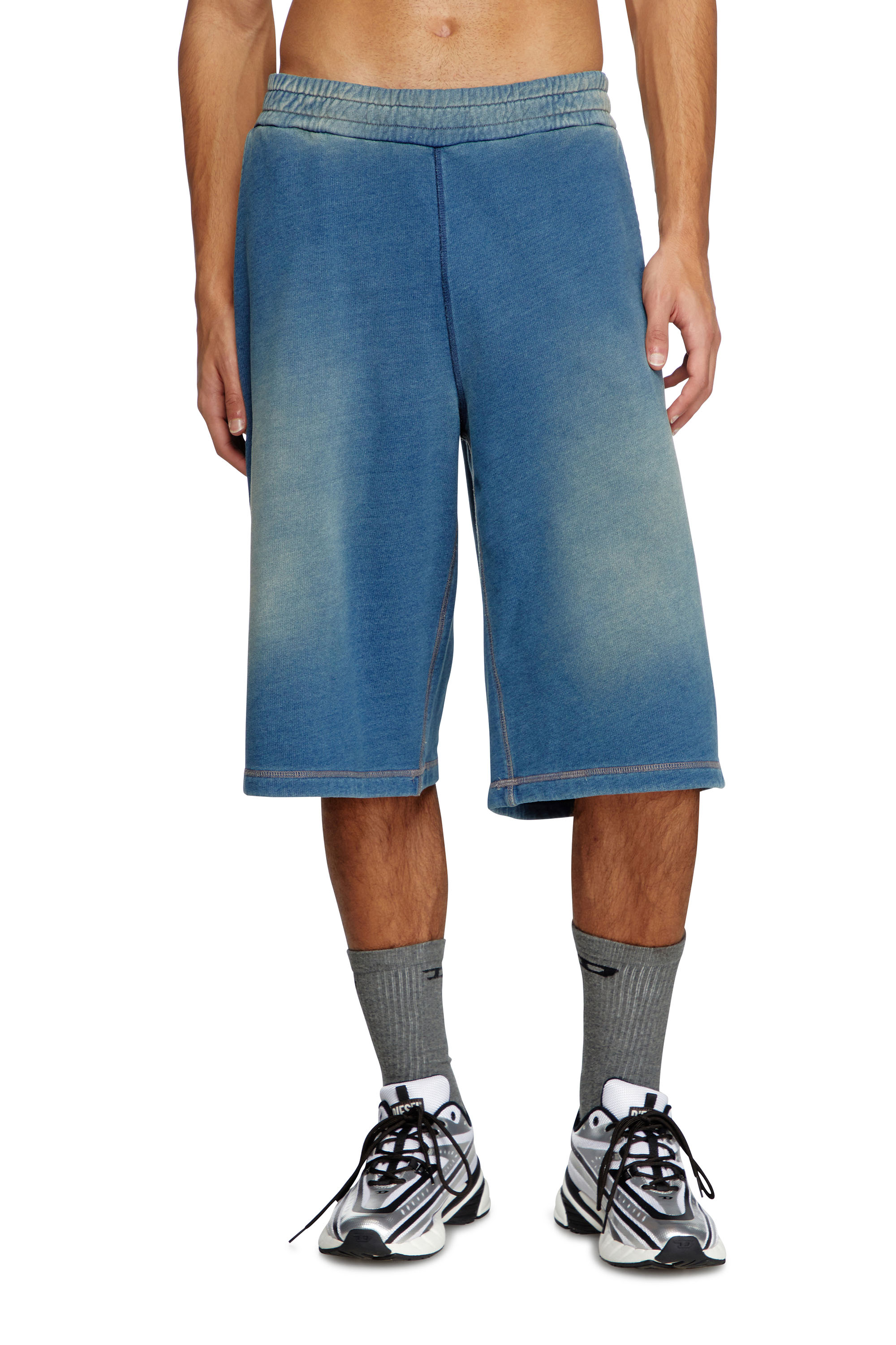 Diesel - P-CERCHIO, Pantalones cortos deportivos índigo desteñidos Hombre in Azul marino - 1