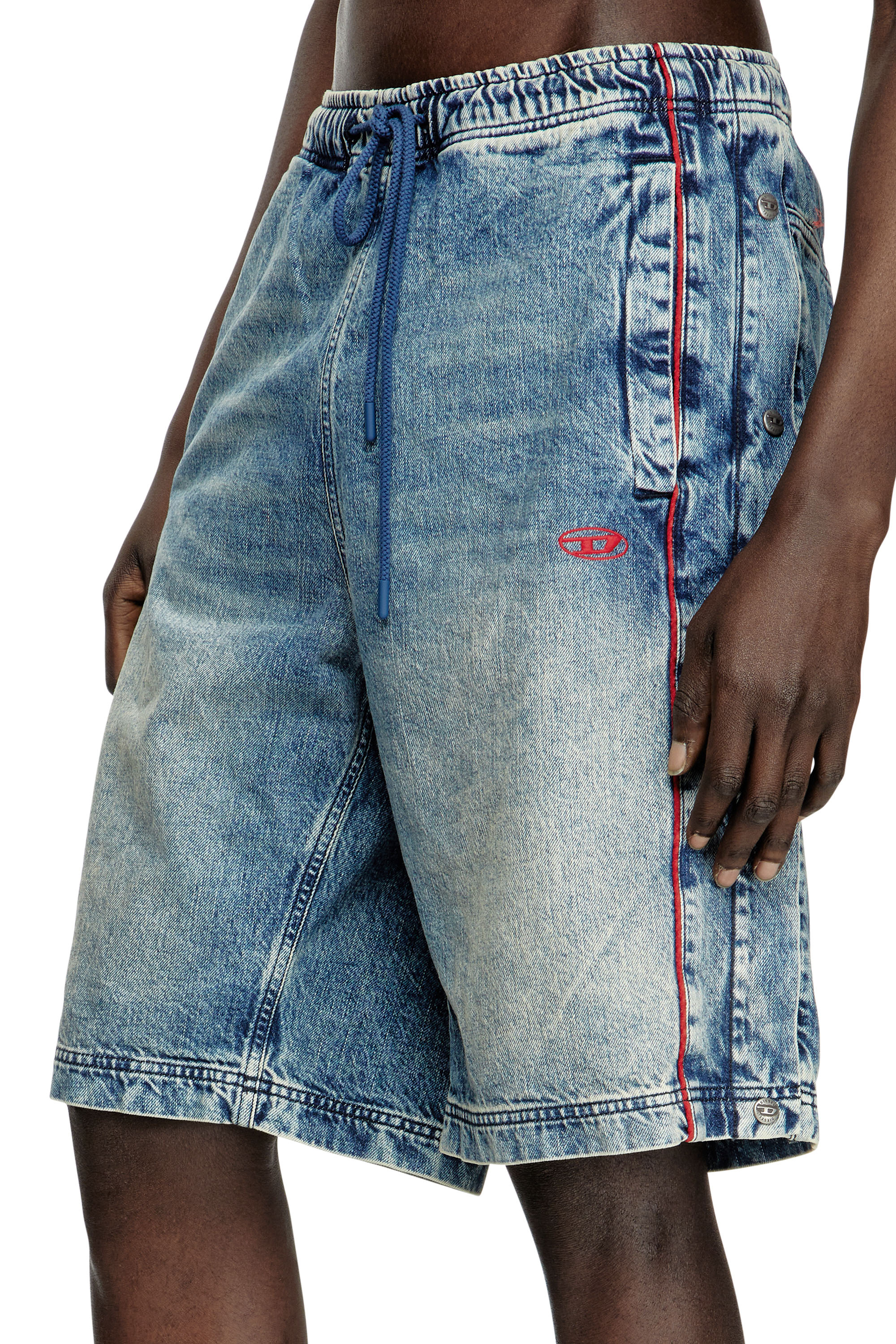 Diesel - D-AXFOR-SHORT-S, Pantalones cortos denim con ribetes rojos Unisex in Azul marino - 6