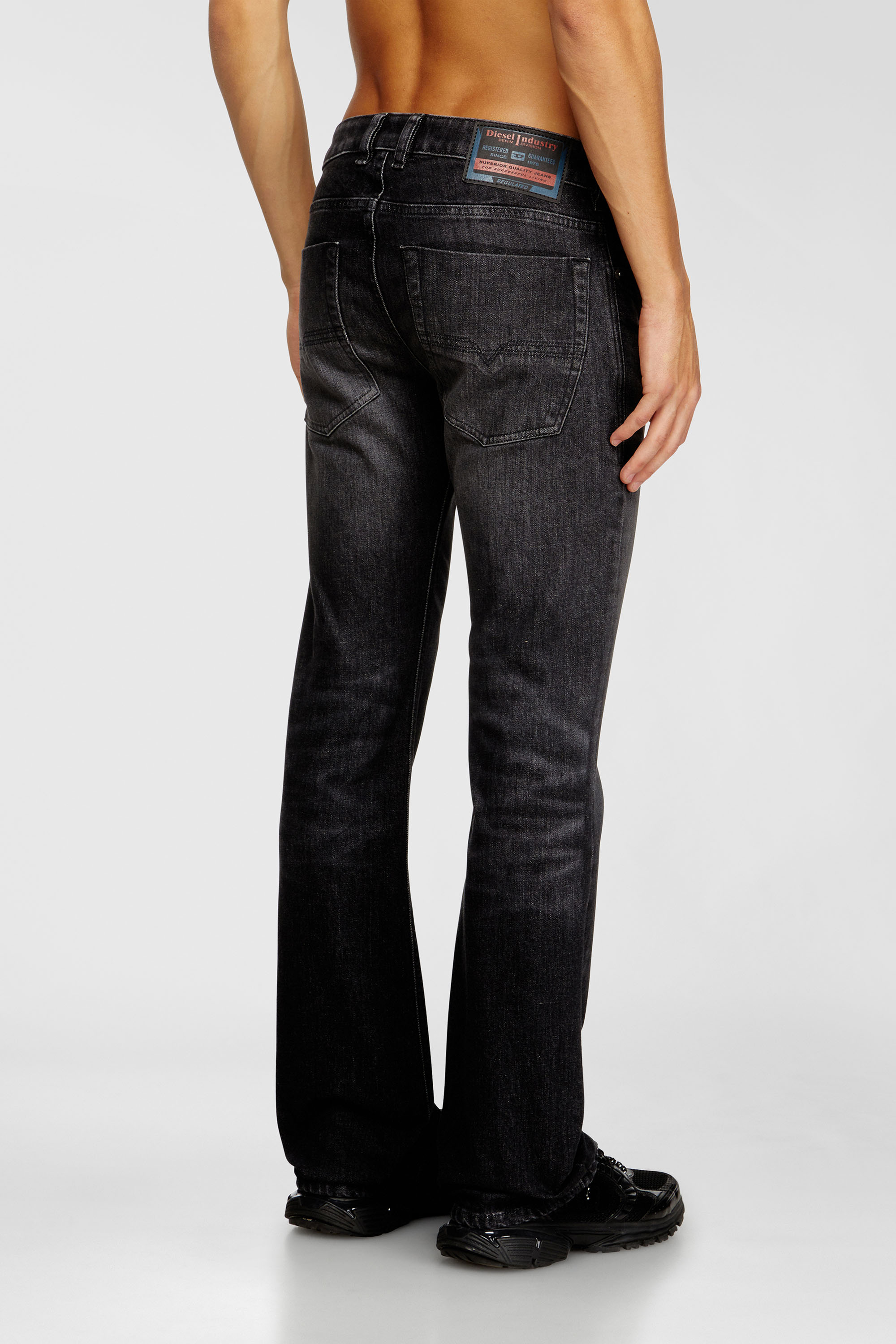 Diesel - Bootcut Jeans 2007 Zatiny 09N48 Hombre, Negro/Gris oscuro - 5