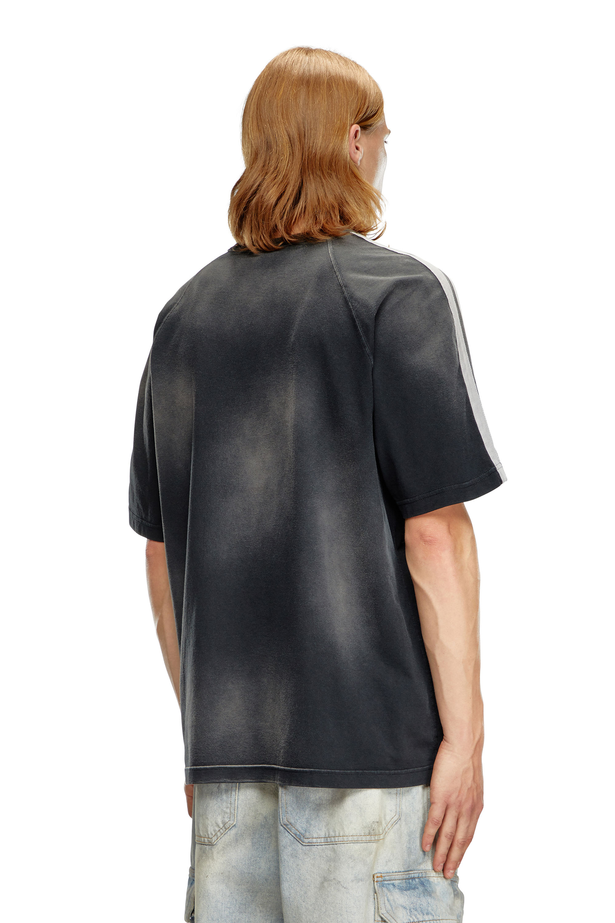 Diesel - T-ROXT-STRIPE, Hombre Camiseta desteñida con logotipo estampado en relieve in Negro - Image 4