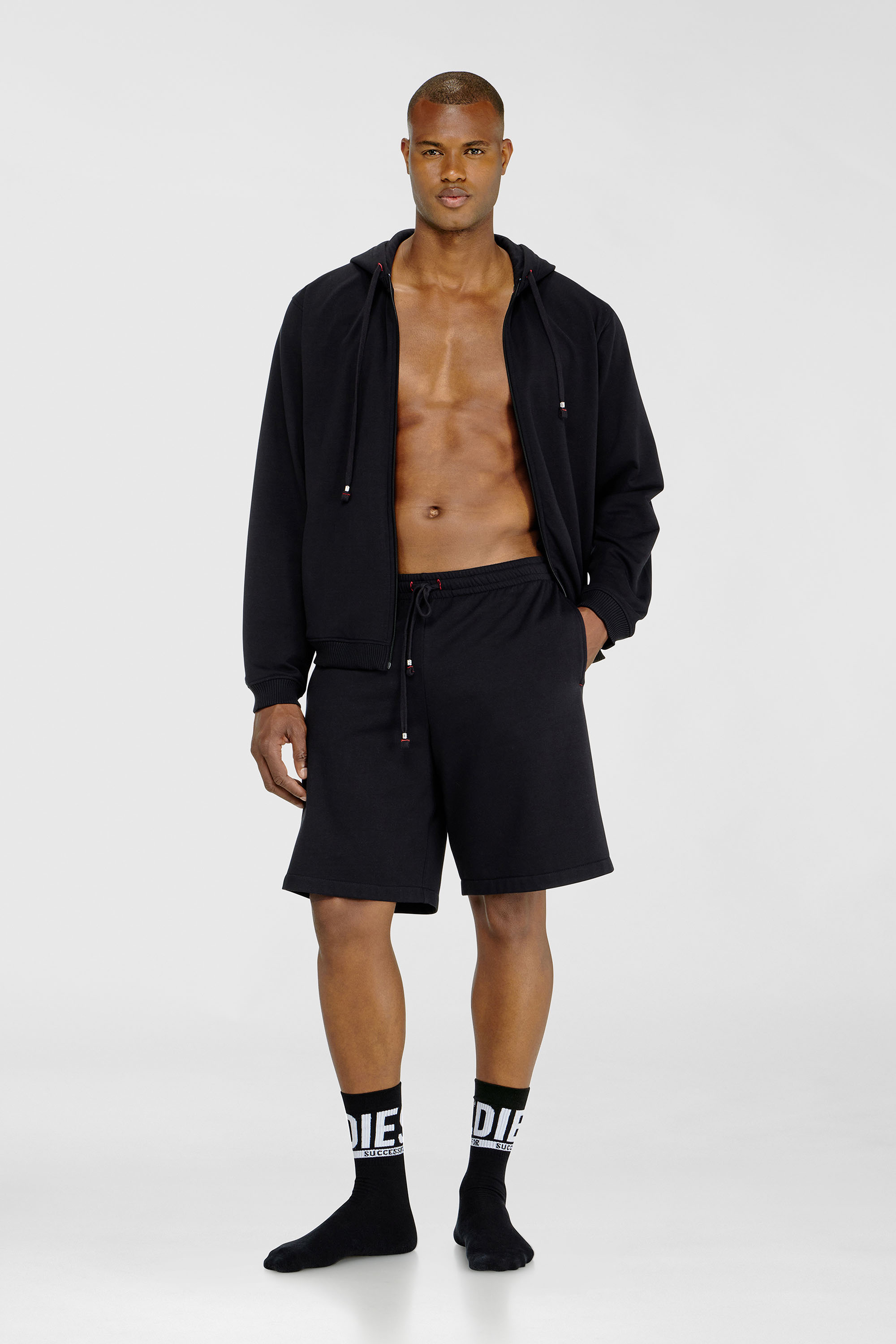Diesel - LUCAS-D-CORE, Pantal&oacute;n corto en mezcla de algod&oacute;n afelpado Hombre in Negro - 3