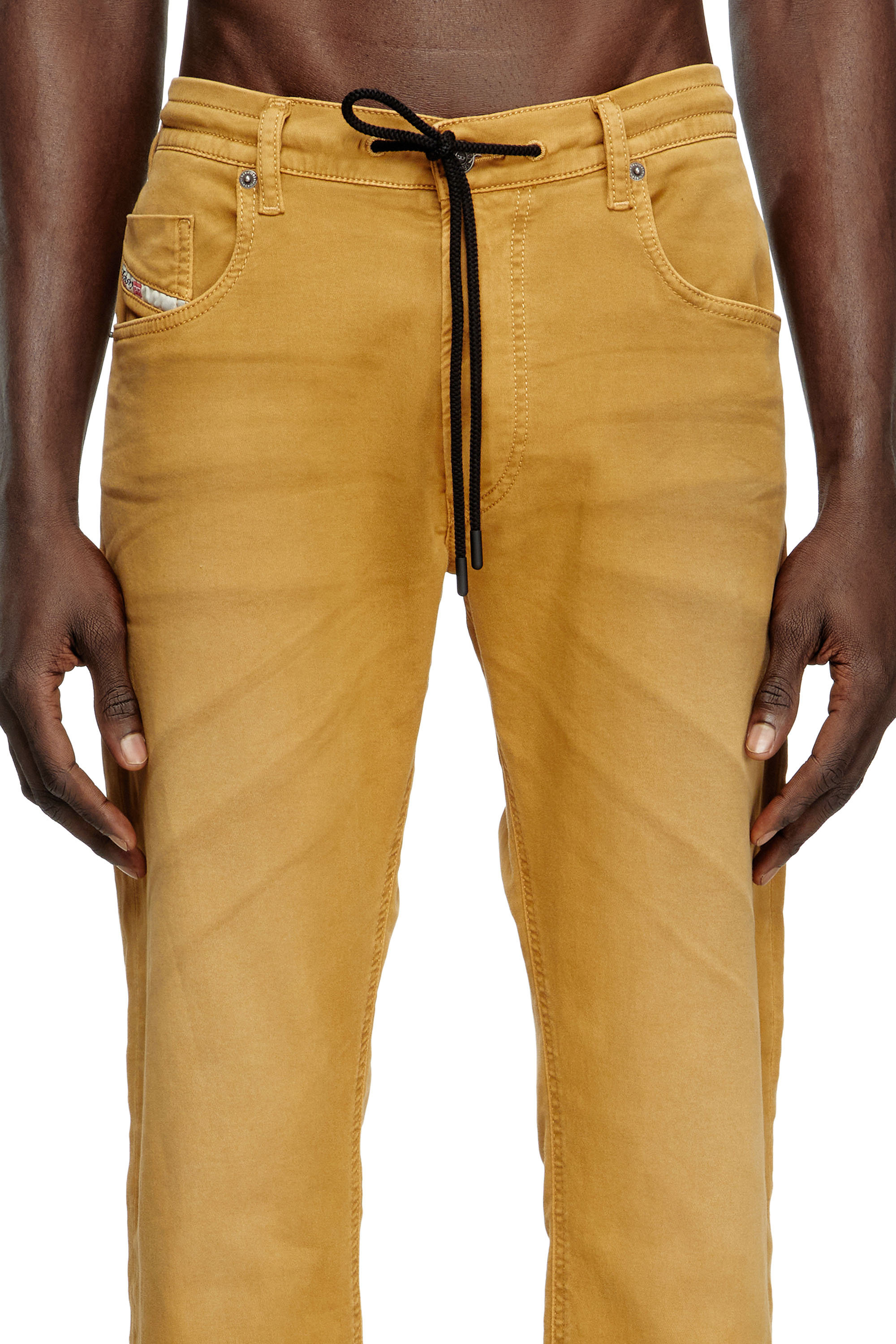 Diesel - Regular 2030 D-Krooley Joggjeans® 0670M Hombre, Marrón Claro - 5