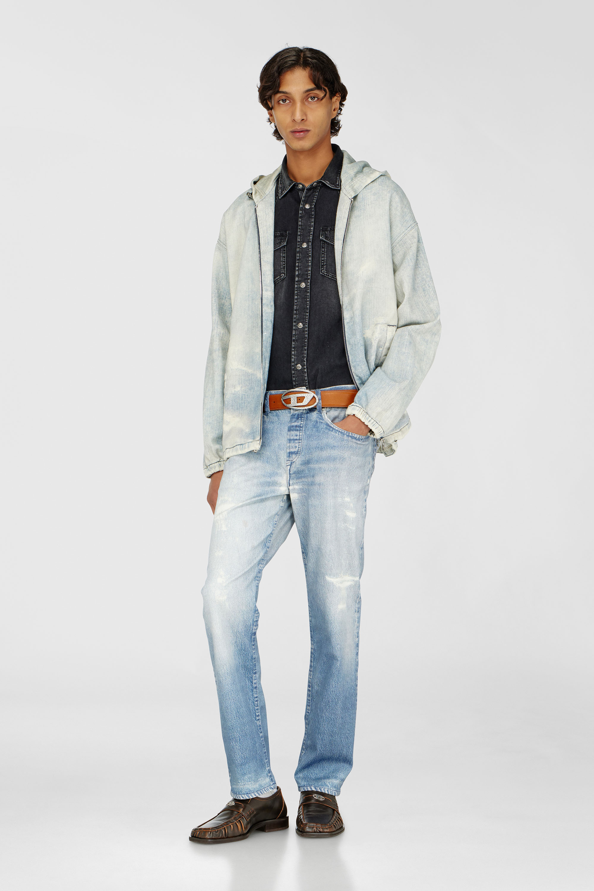Diesel - D-WYNNY JOGG, Chaqueta JoggJeans con efecto trompe l&rsquo;oeil Hombre in Azul marino - 2