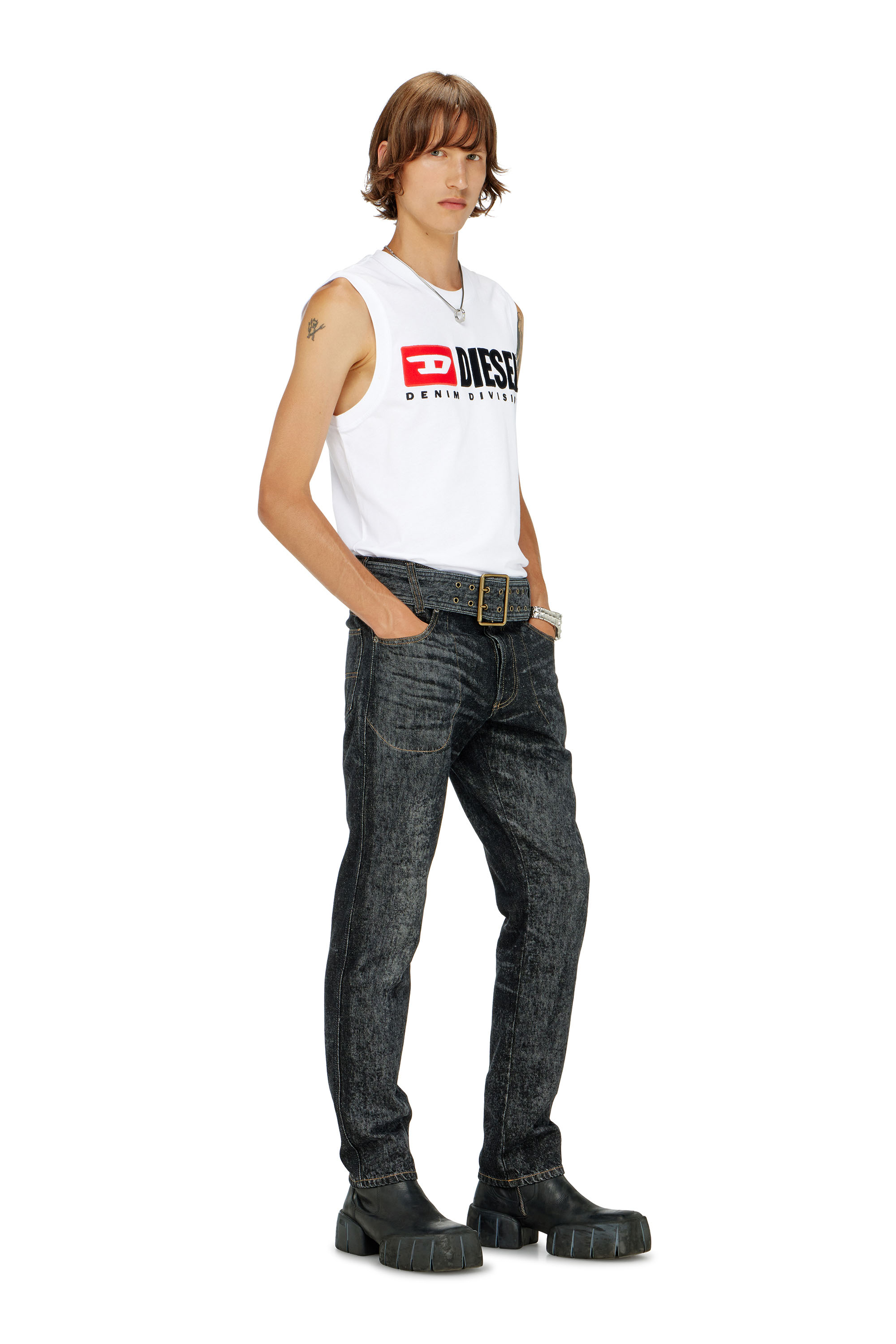 Diesel - T-ISCO-DIV, Camiseta sin mangas con logotipo estampado en el pecho Hombre in Blanco - 2