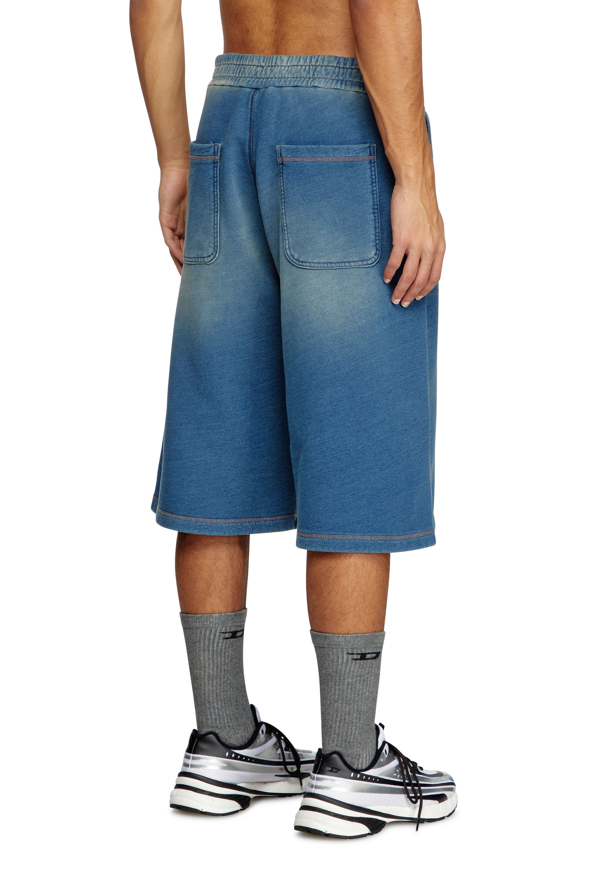 Diesel - P-CERCHIO, Pantalones cortos deportivos índigo desteñidos Hombre in Azul marino - 4