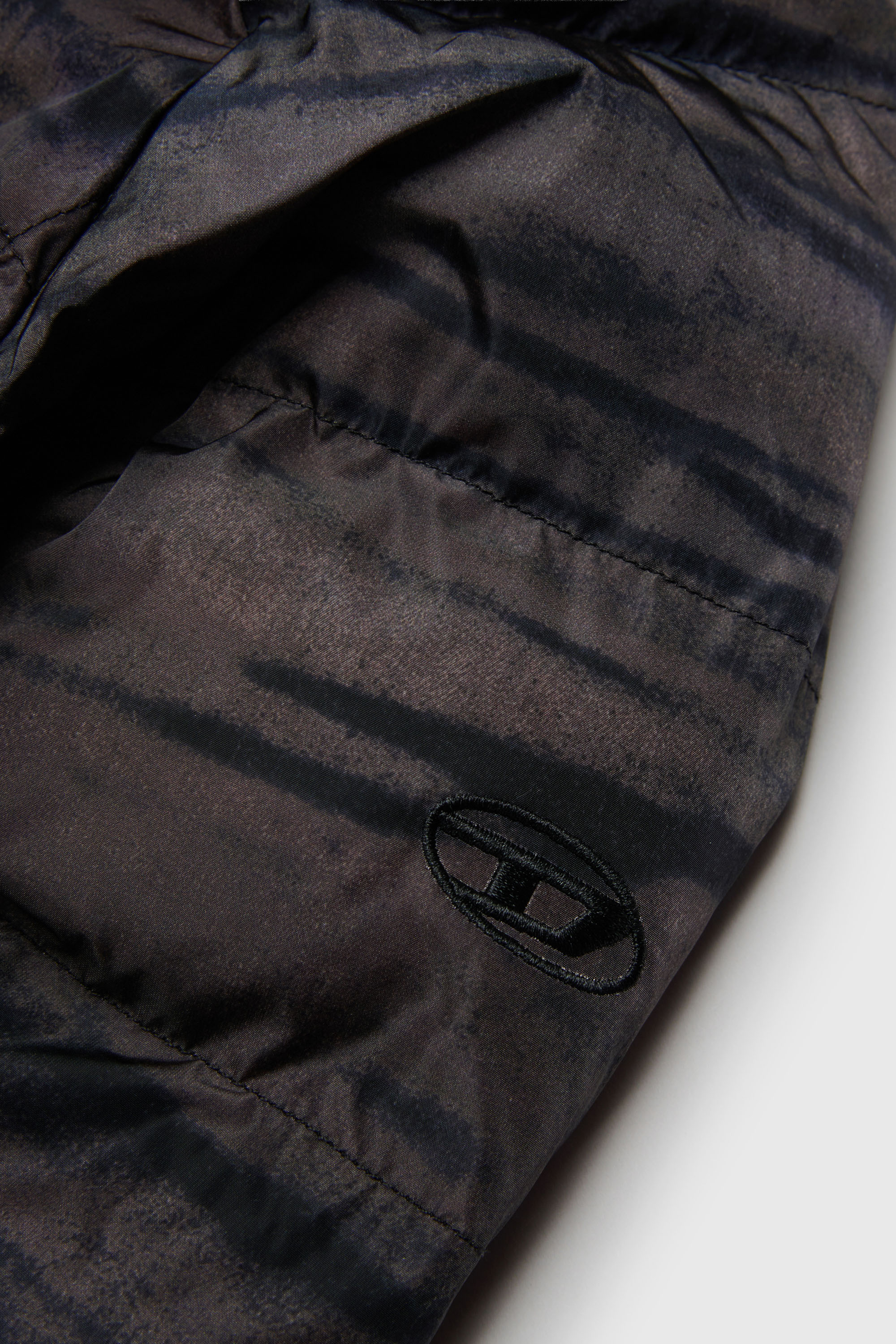 Diesel - JDEN, Chaqueta acolchada con estampado gr&aacute;fico difuminado Hombre in Verde - 4