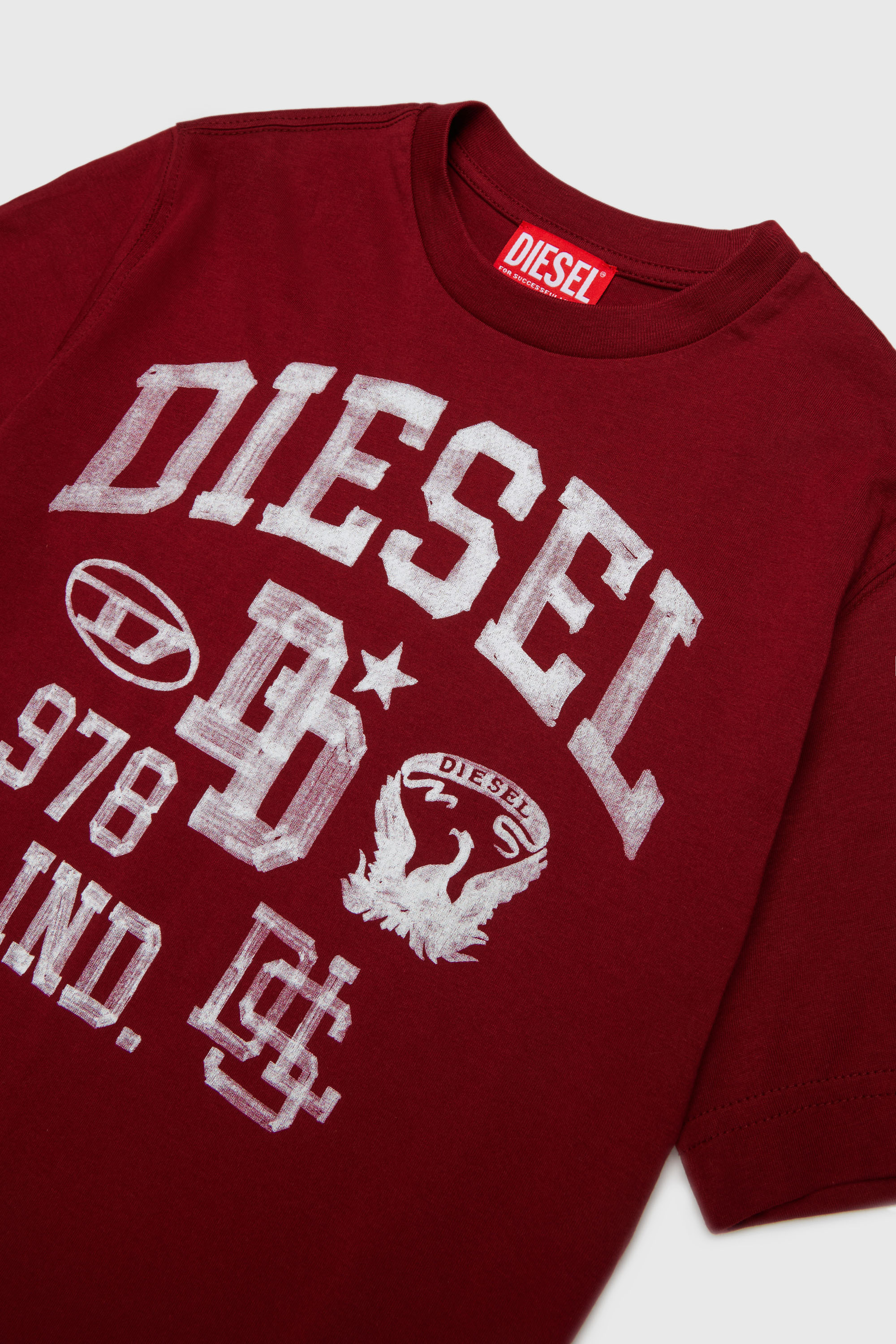 Diesel - TBAND OVER, Camiseta de algod&oacute;n con gr&aacute;ficos universitarios Hombre in Rojo - 3