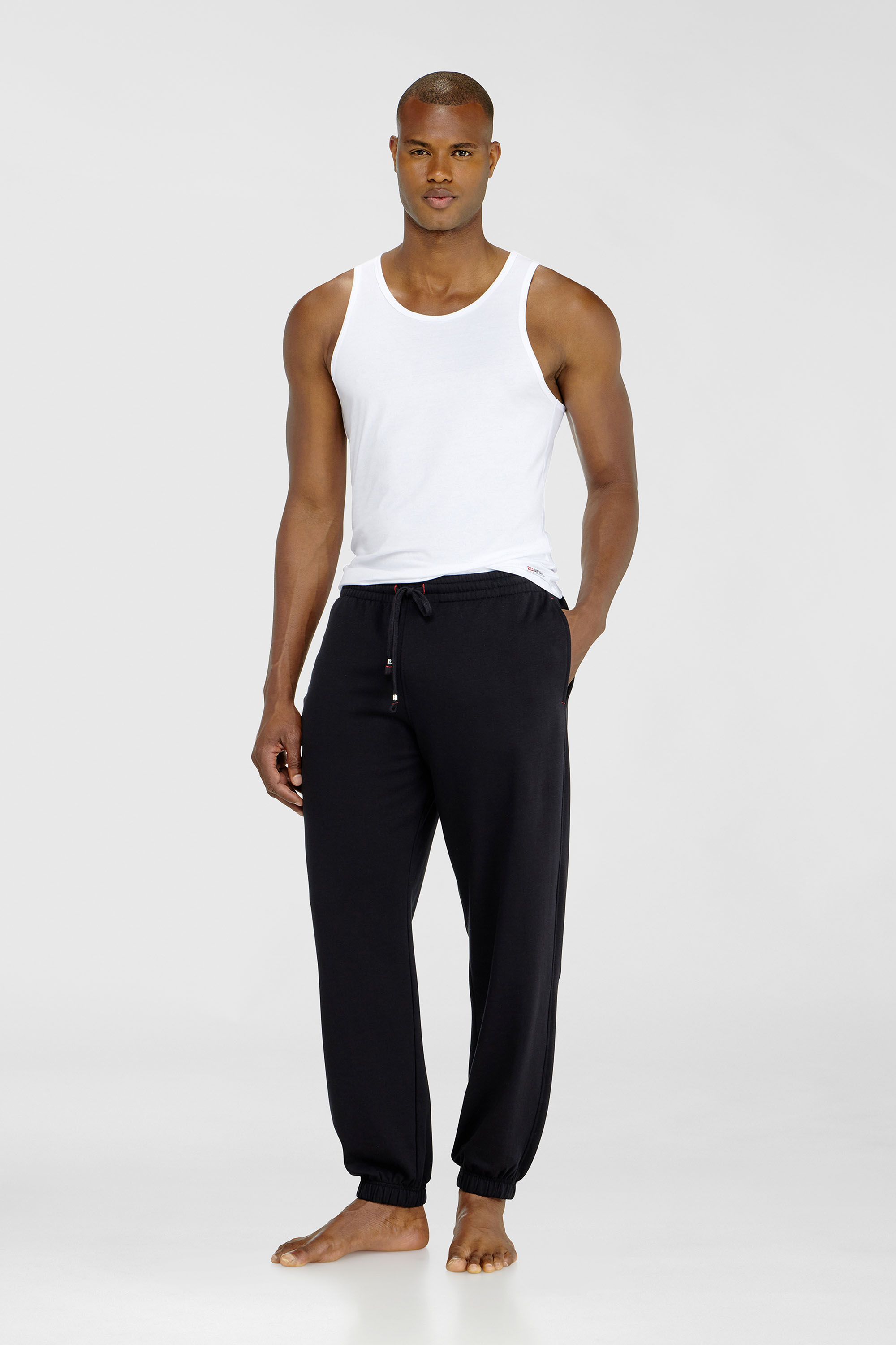 Diesel - LENNY-D-CORE, Pantal&oacute;n de ch&aacute;ndal en mezcla de algod&oacute;n afelpado Hombre in Negro - 1