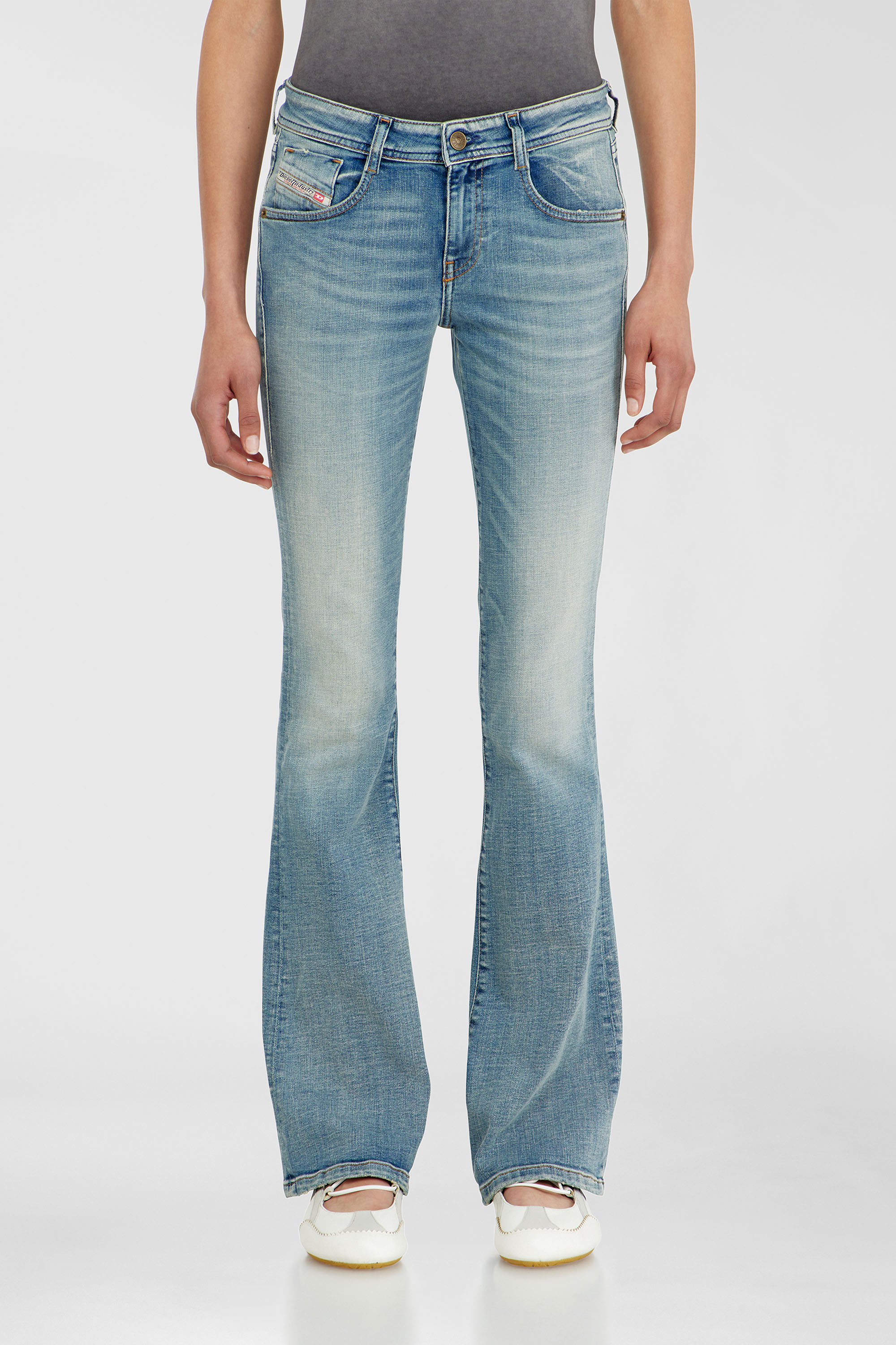 Diesel - Bootcut Jeans 1969 D-Ebbey 09P42 Mujer, Azul Claro - 1