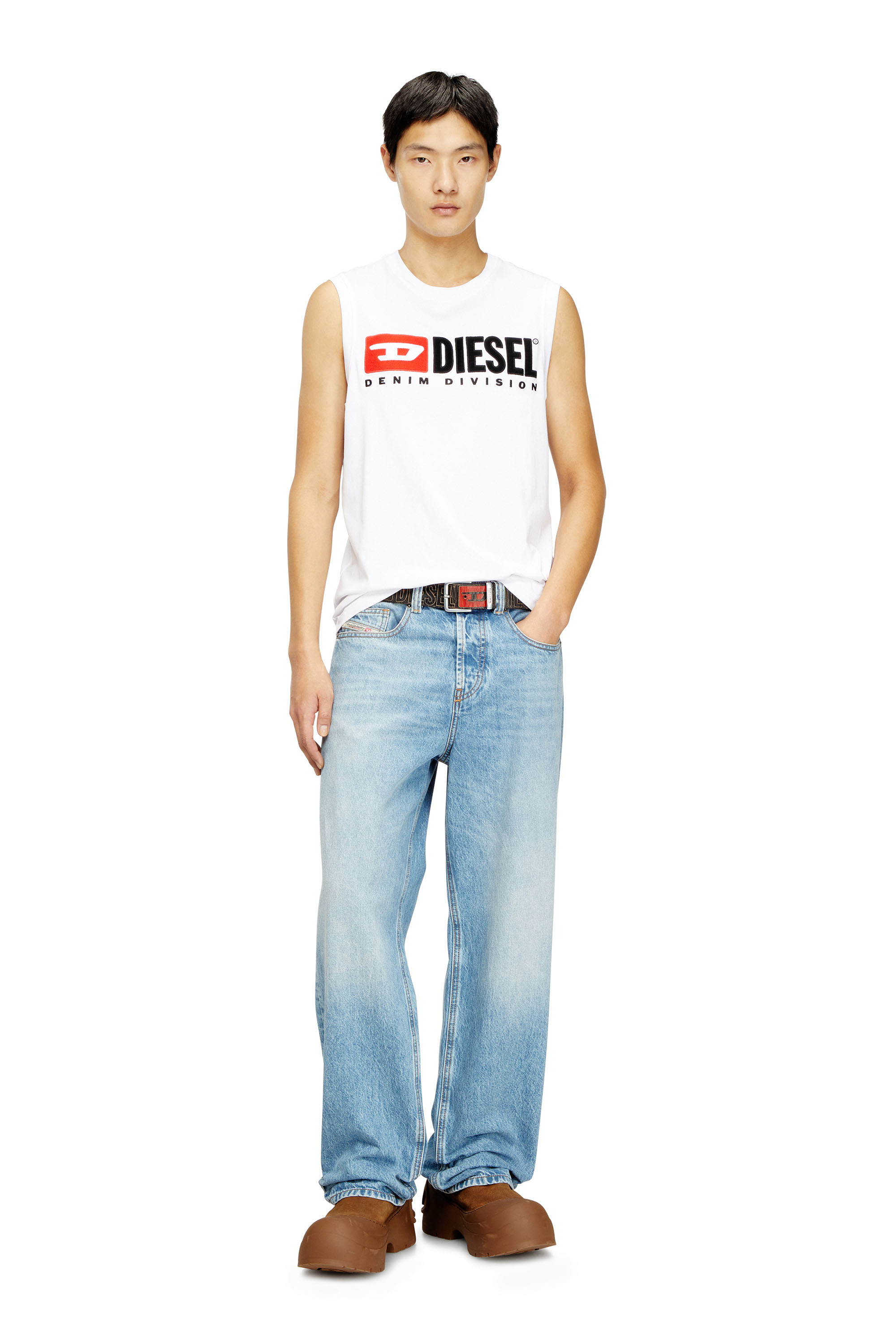 Diesel - T-ISCO-DIV, Camiseta sin mangas con logotipo estampado en el pecho Hombre in Blanco - 2