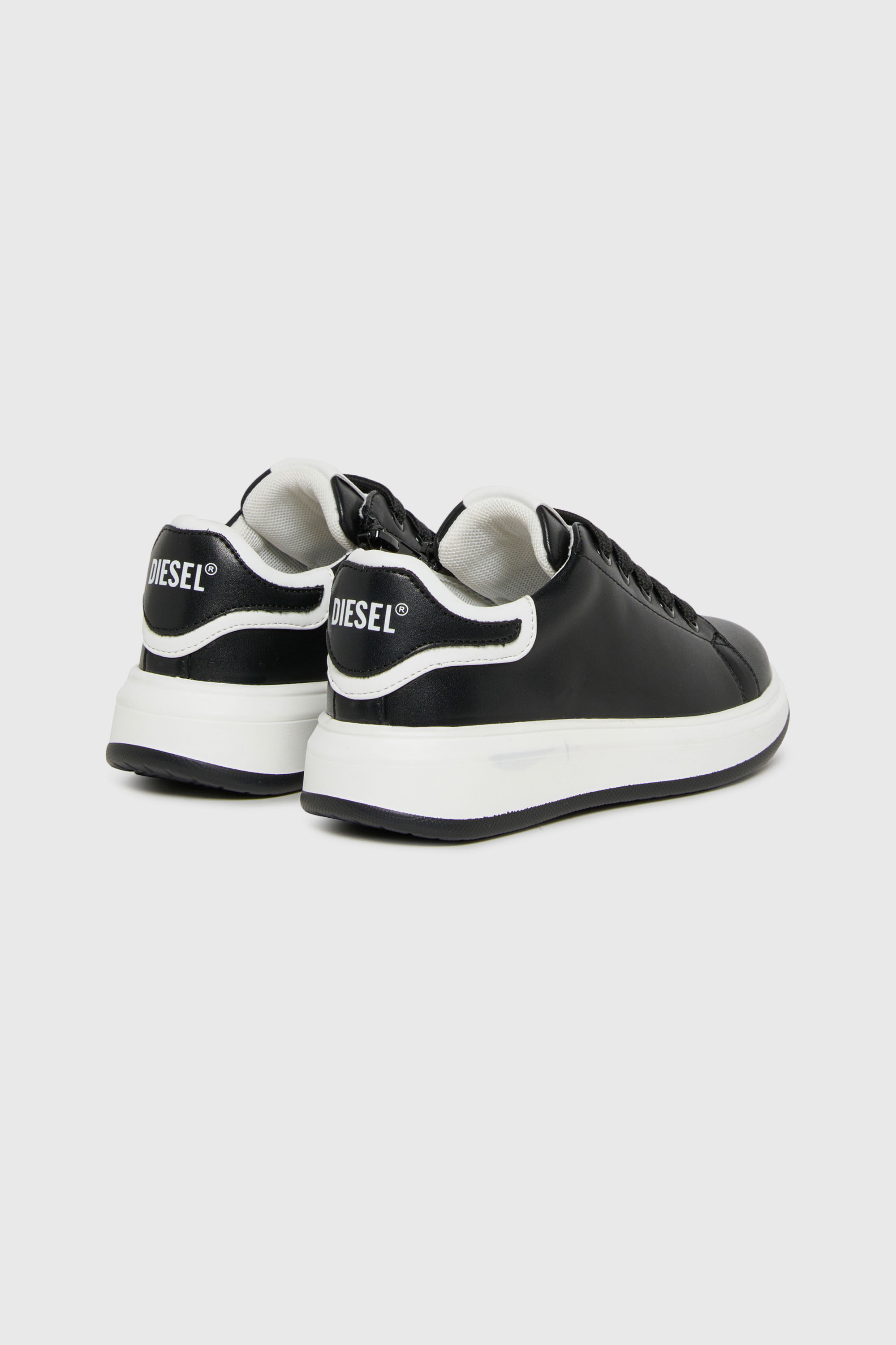 Diesel - S-MEQUIPLA, S-MEQUIPLA-Zapatillas con ribetes en contraste Unisex in Negro - 3