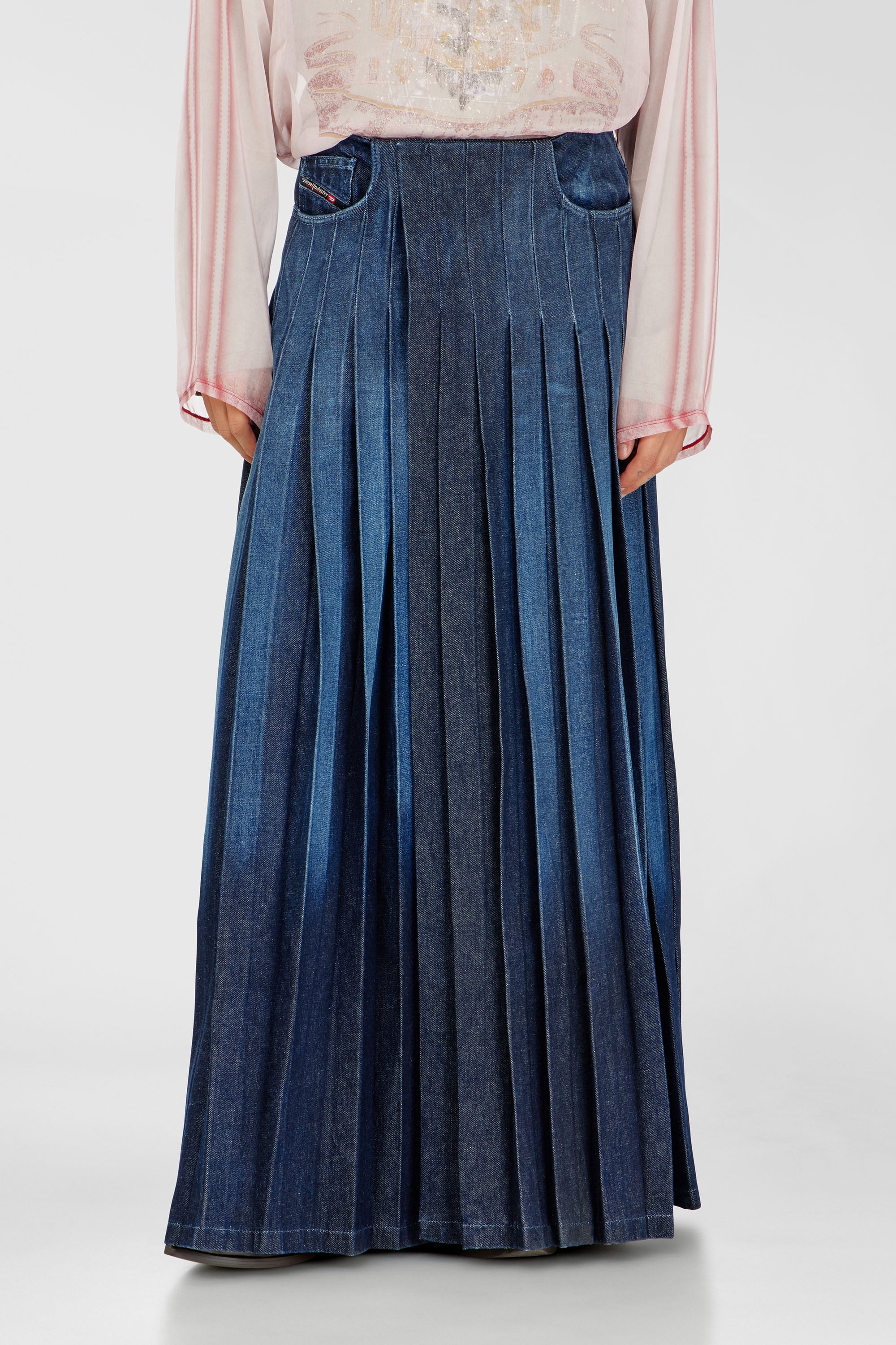 Diesel - D-QUILTY-FSJ1, Falda larga cruzada de denim plisado Unisex in ToBeDefined - 1