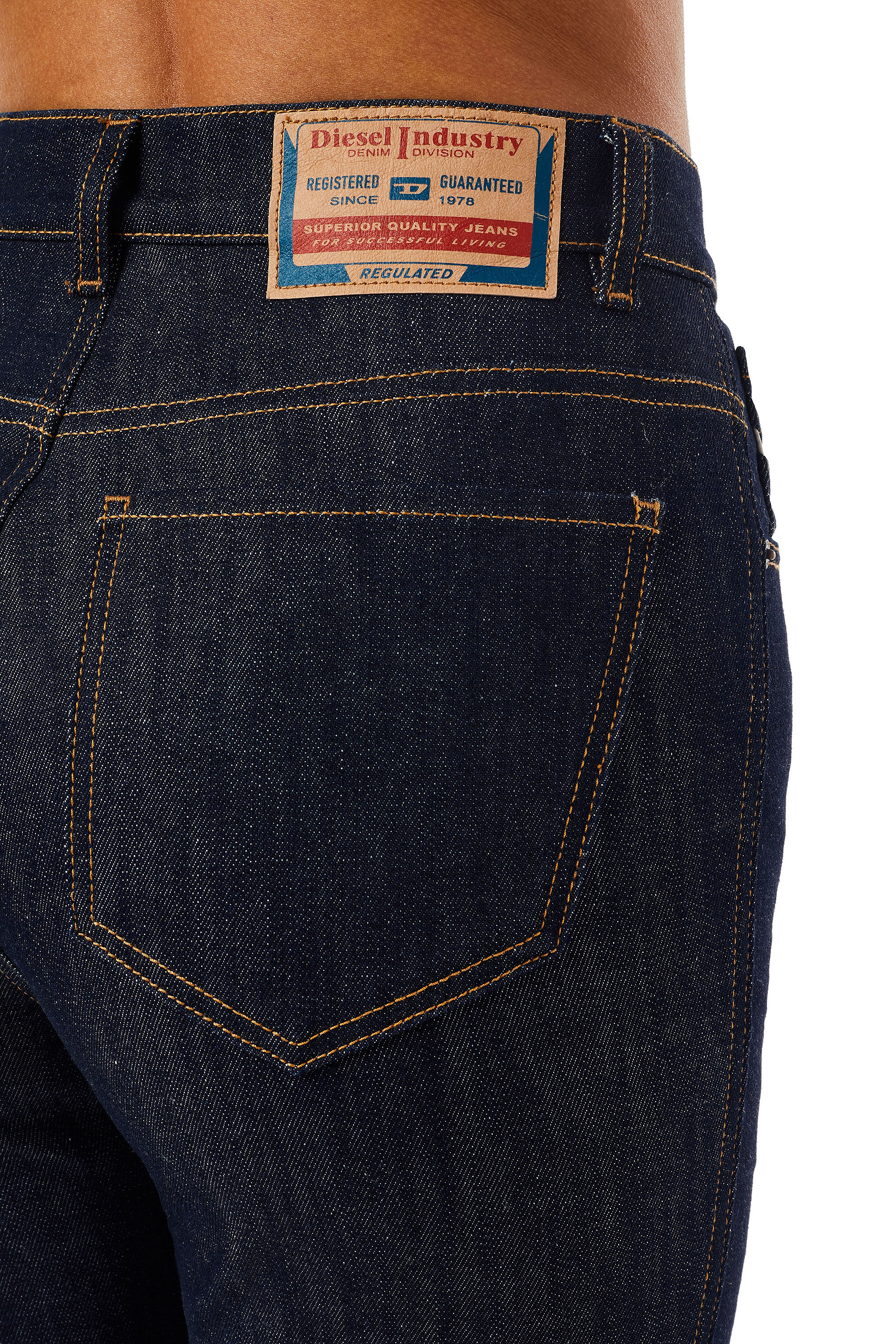 Diesel - 1994 Z9B89 Straight Jeans, Azul Oscuro - Image 4