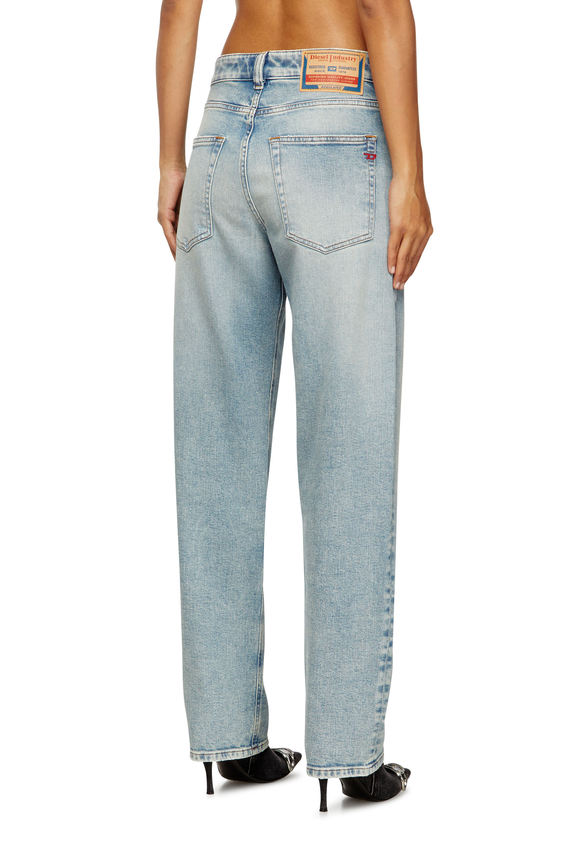 Diesel - Regular Jeans 1988 D-Ark 09M21 Mujer, Azul Claro - 4
