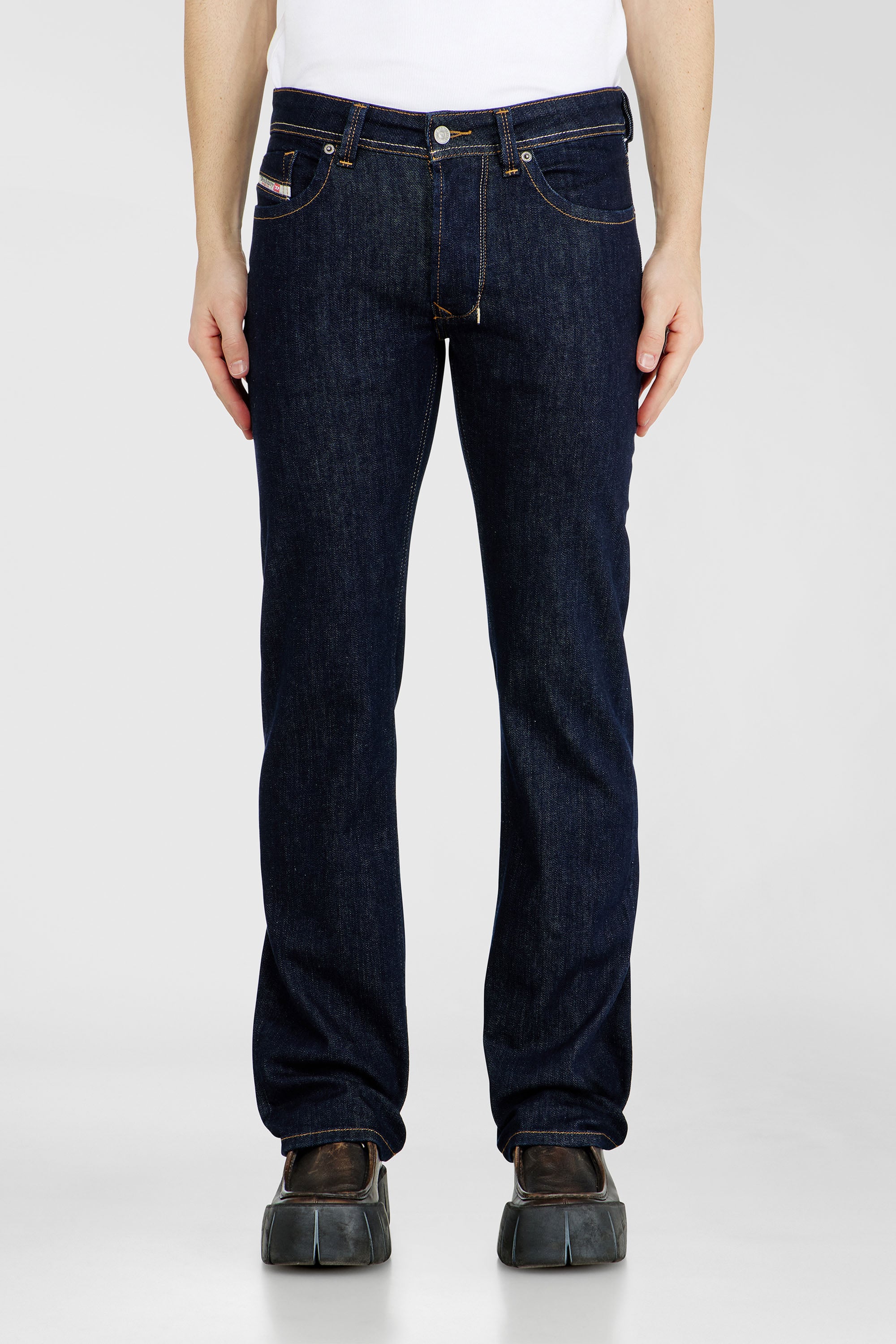 Diesel - Regular Jeans 1985 Larkee 0DBEJ Hombre, Azul Oscuro - 1