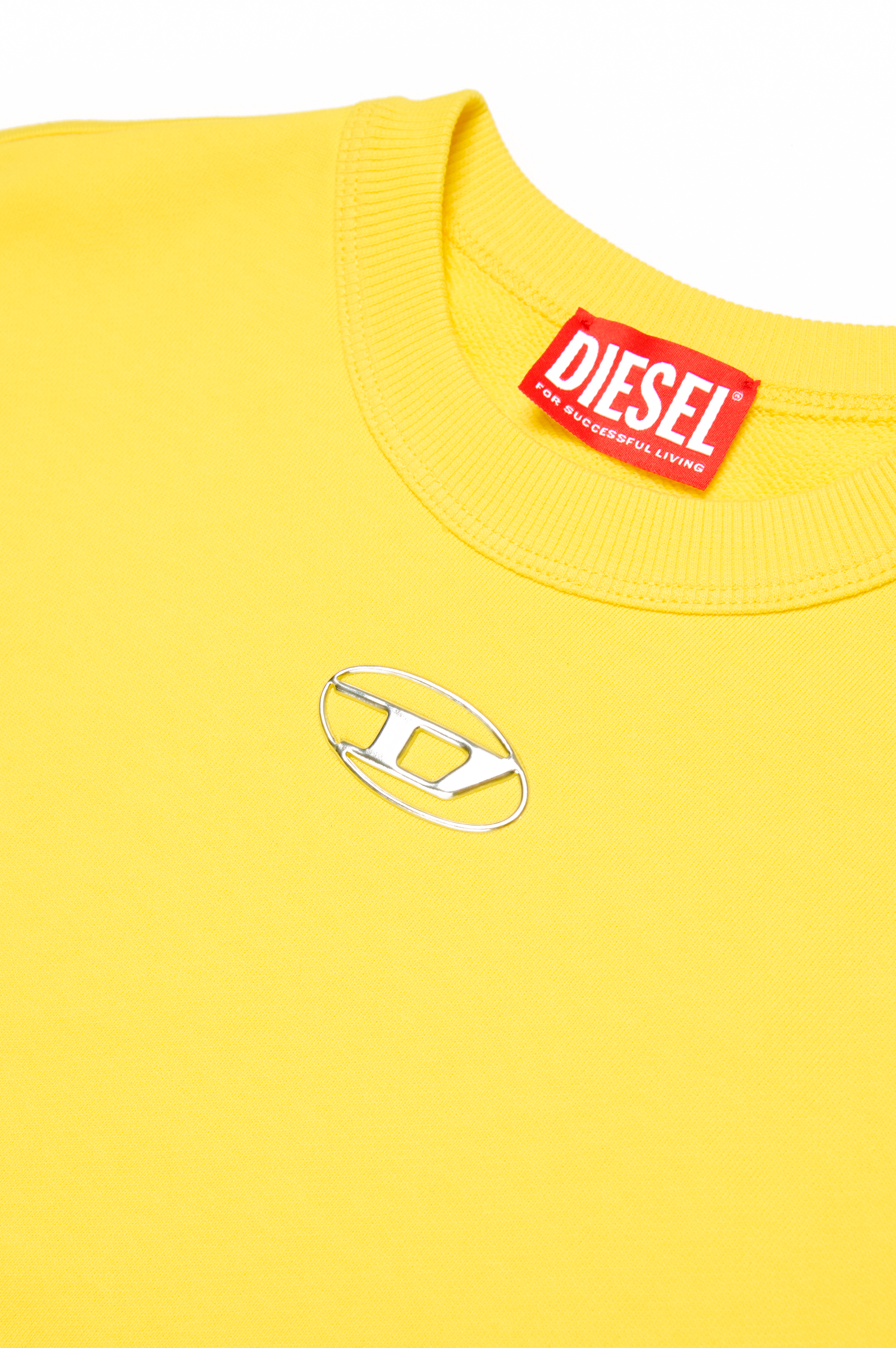 Diesel - SMACSISOD OVER, Sudadera con logotipo Oval D de aspecto metálico Hombre in Amarillo - 4