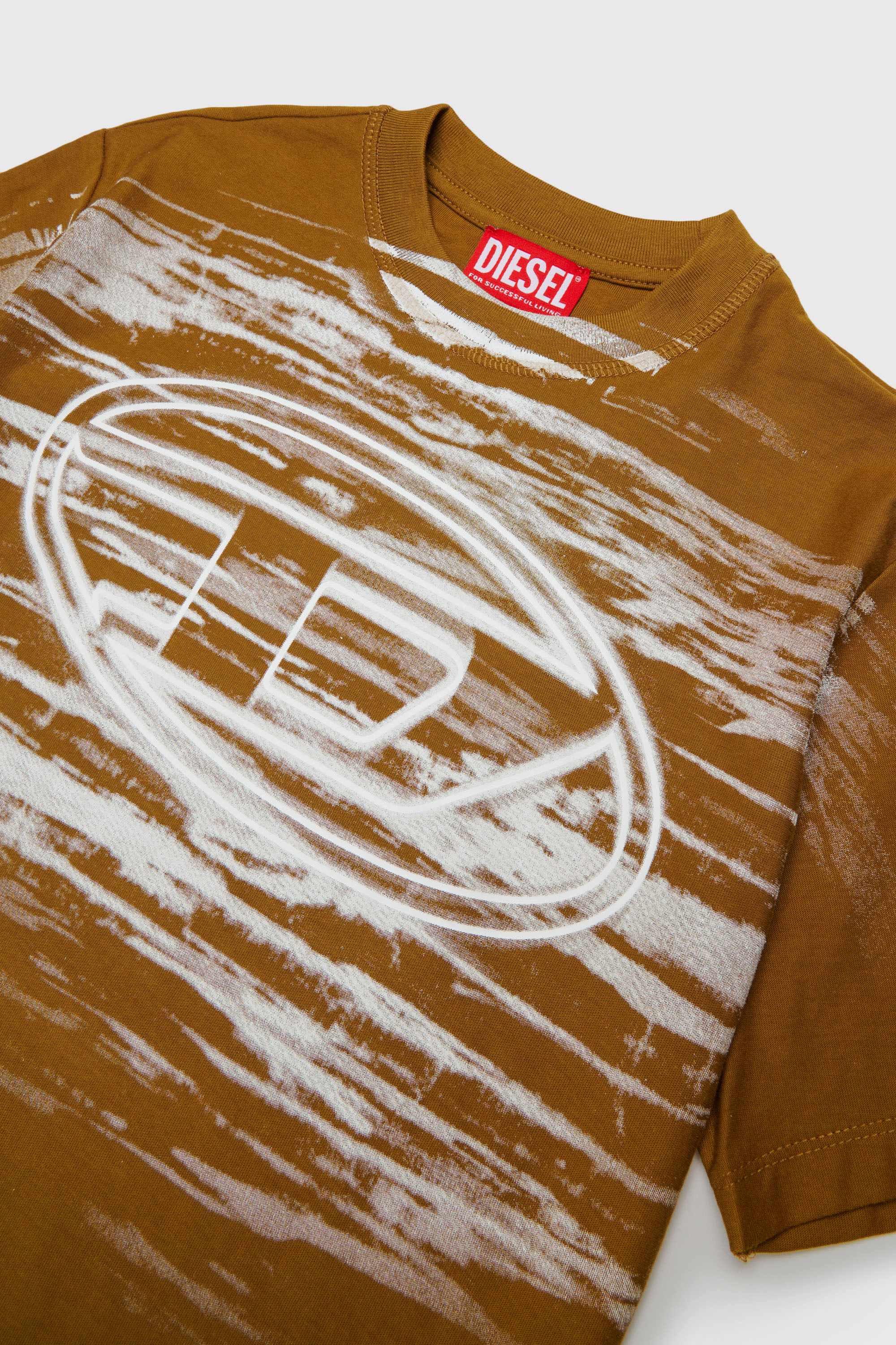 Diesel - TFRIT OVER, Camiseta con logo Oval D y efecto jaspeado Hombre in Marr&oacute;n - 3