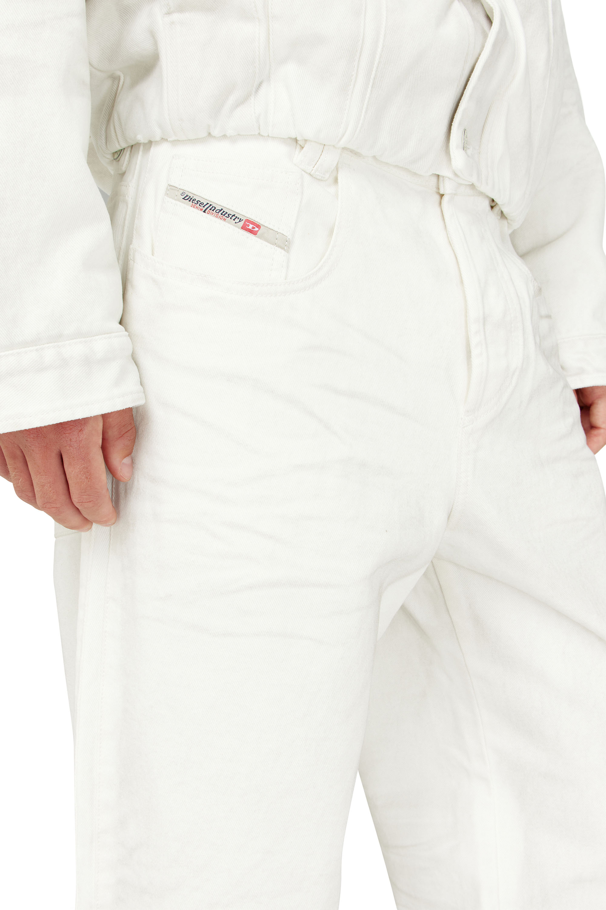 Diesel - Relaxed Jeans 1982 D-Hakou 007GG Unisex, Blanco - 9