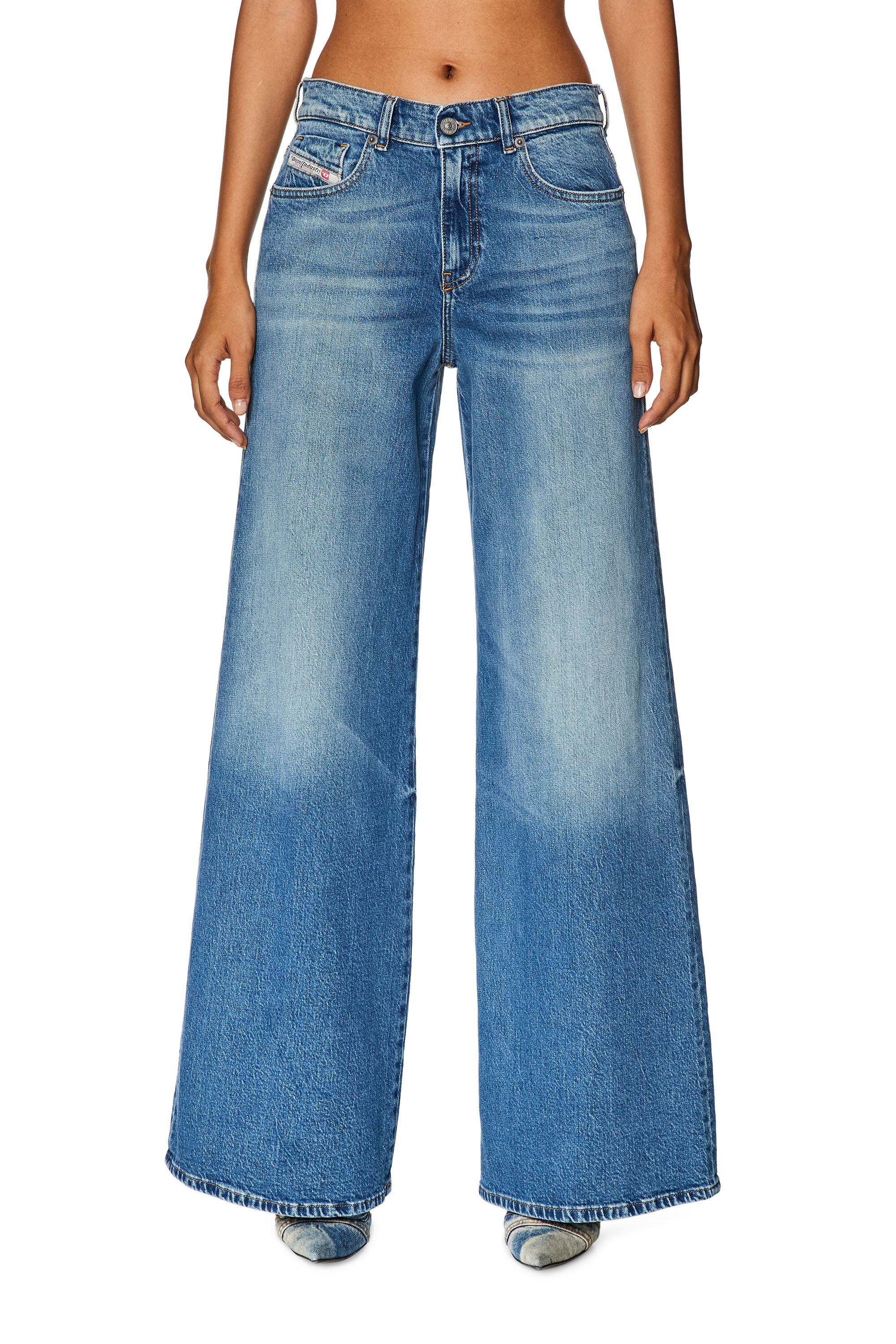 Diesel - Bootcut and Flare Jeans 1978 D-Akemi 007P9, Azul medio - Image 1