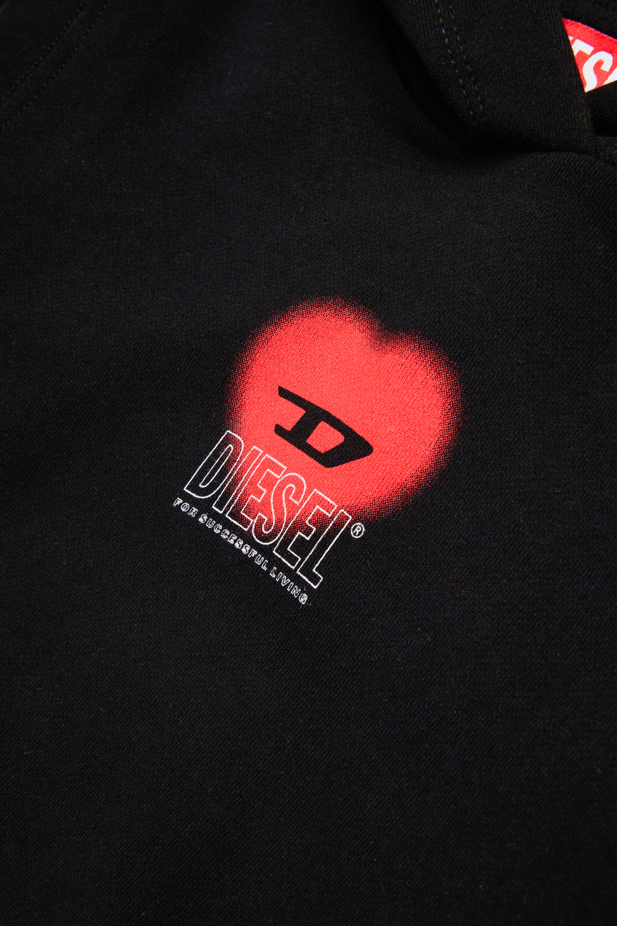 Diesel - SCUOREHOOD, Sudadera con capucha recortada con logotipo de corazón Mujer in Negro - 4