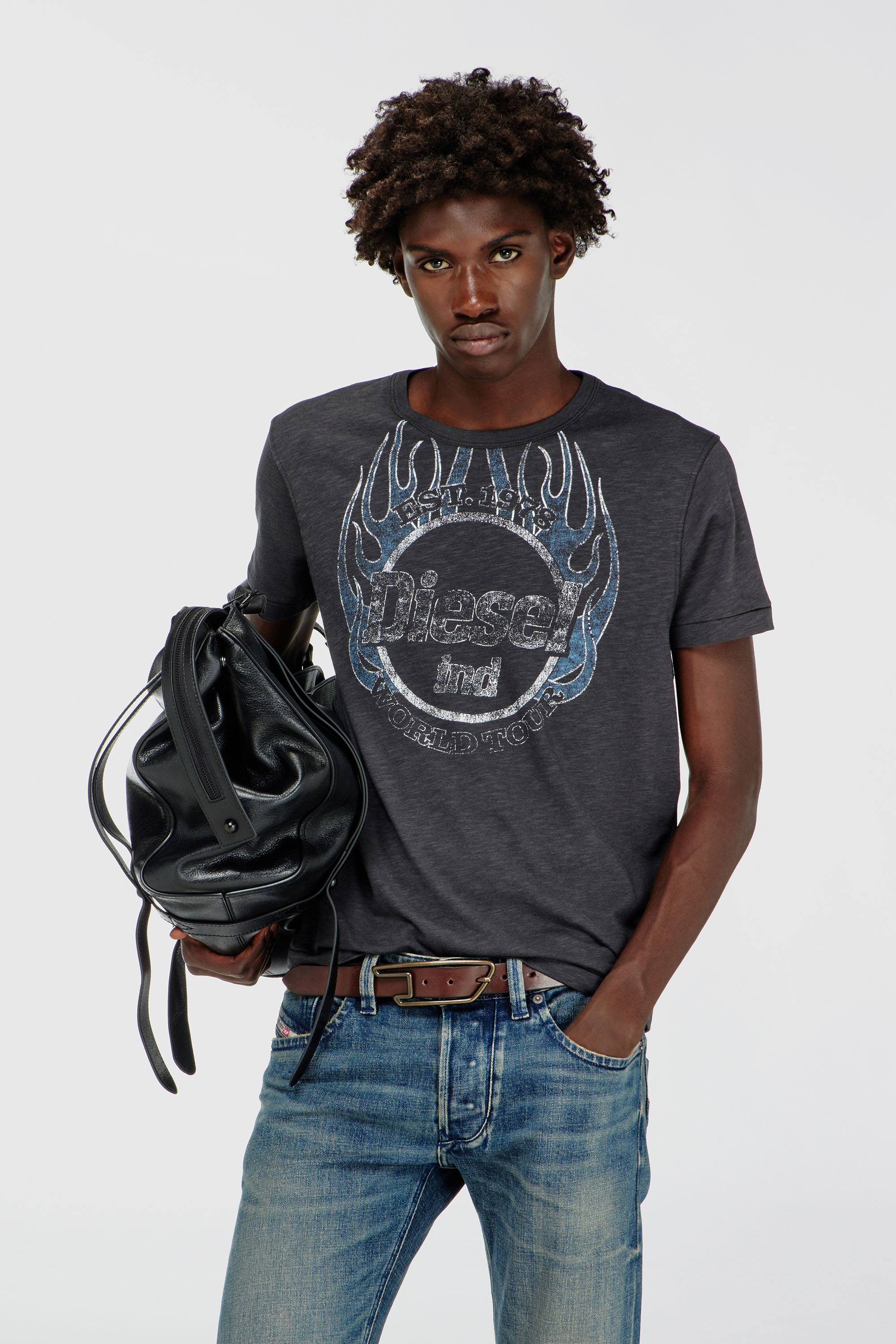 Diesel - T-NOTS, Camiseta de jersey flameado con estampado craquelado Hombre in Gris - 1