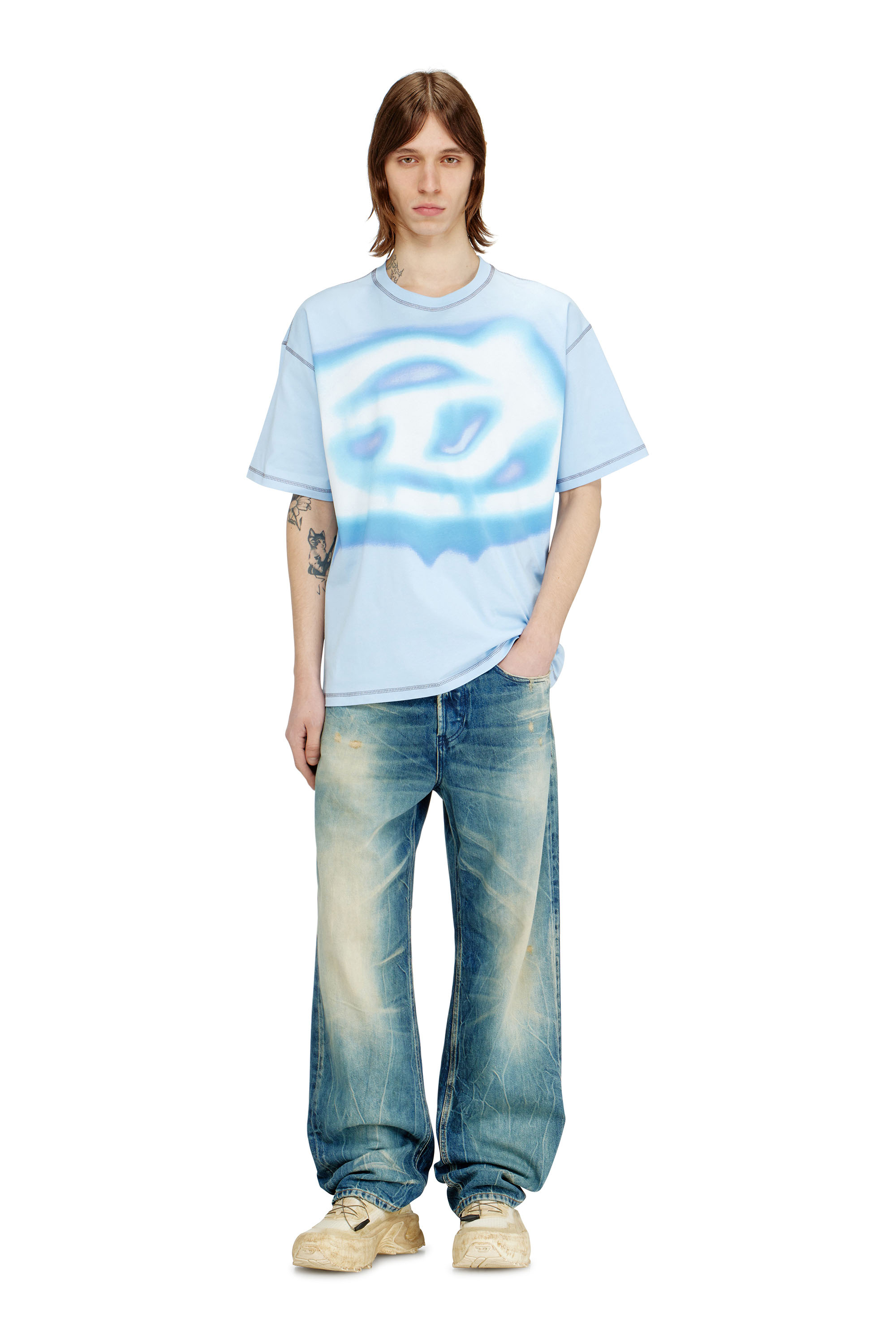 Diesel - T-BOXT-V11, Camiseta relajada con estampado efecto agua Hombre in Azul marino - 2