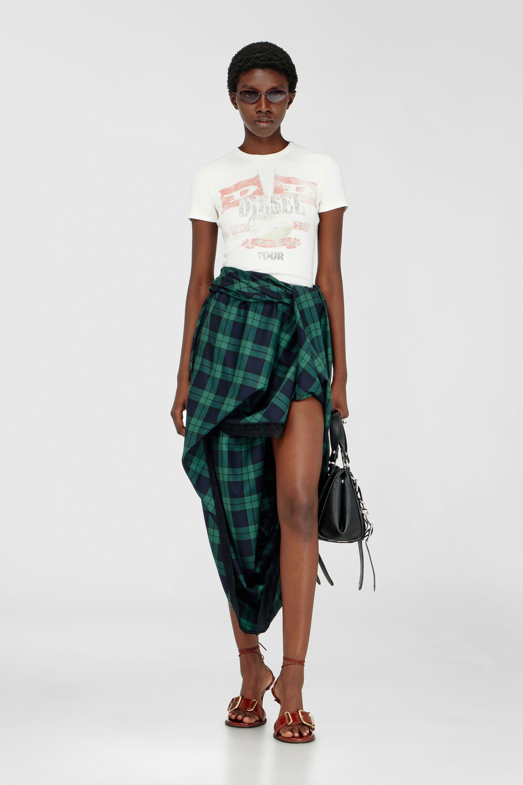 Diesel - T-MARSY-RIB, Camiseta de canal&eacute; con gr&aacute;ficos de concierto Mujer in ToBeDefined - 2