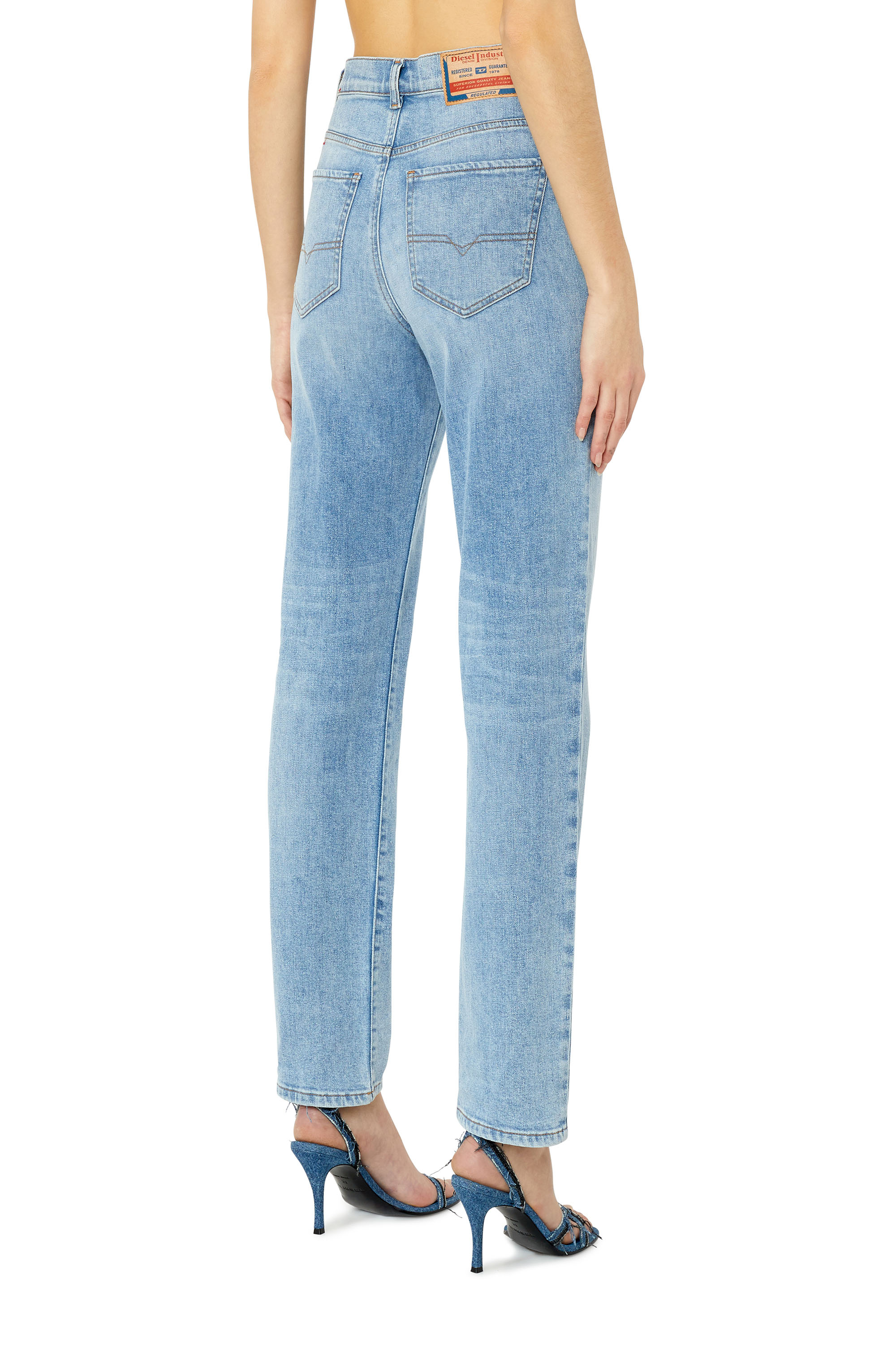 Diesel - 1956 D-Tulip 09F41 Straight Jeans, Azul Claro - Image 2