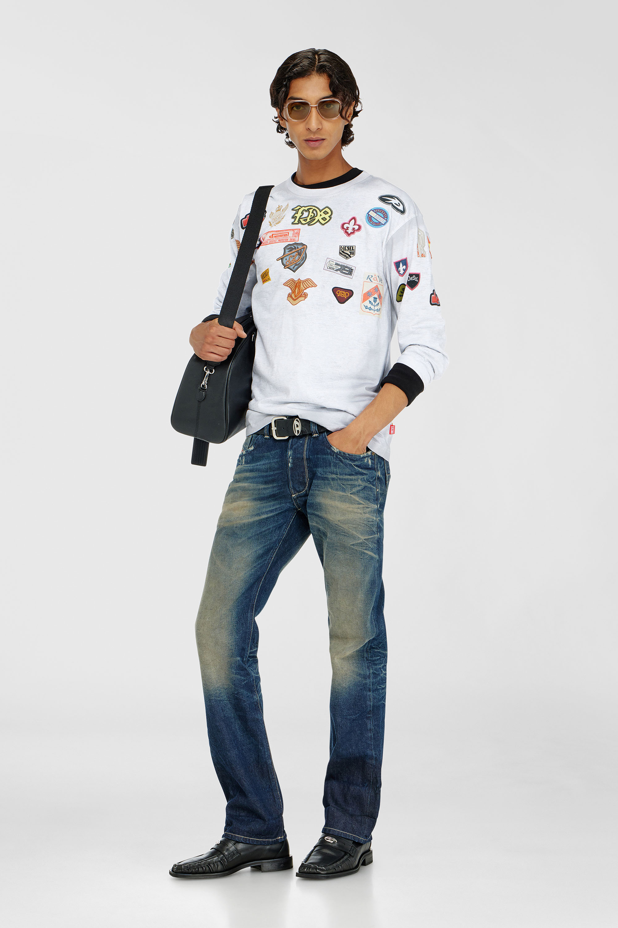 Diesel - T-NORME-LS-PATCHES, Camiseta de manga larga con estampado de patches all-over Hombre in Blanco - 1