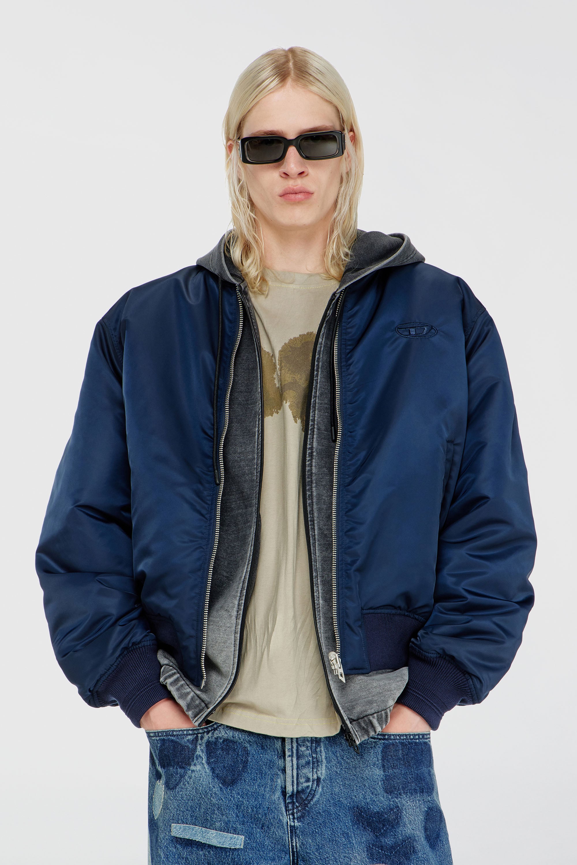 Diesel - W-TYPE-D1, Chaqueta bomber acolchada con bordado Oval D Hombre in Azul marino - 1