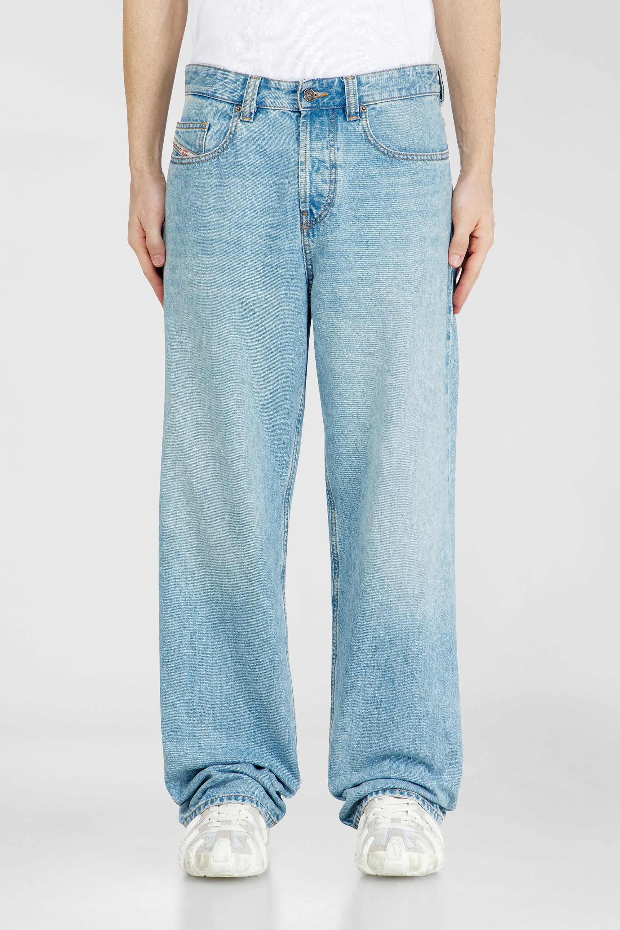 Diesel - Relaxed Jeans 2001 D-Macro 09I29 Hombre, Azul Claro - 1
