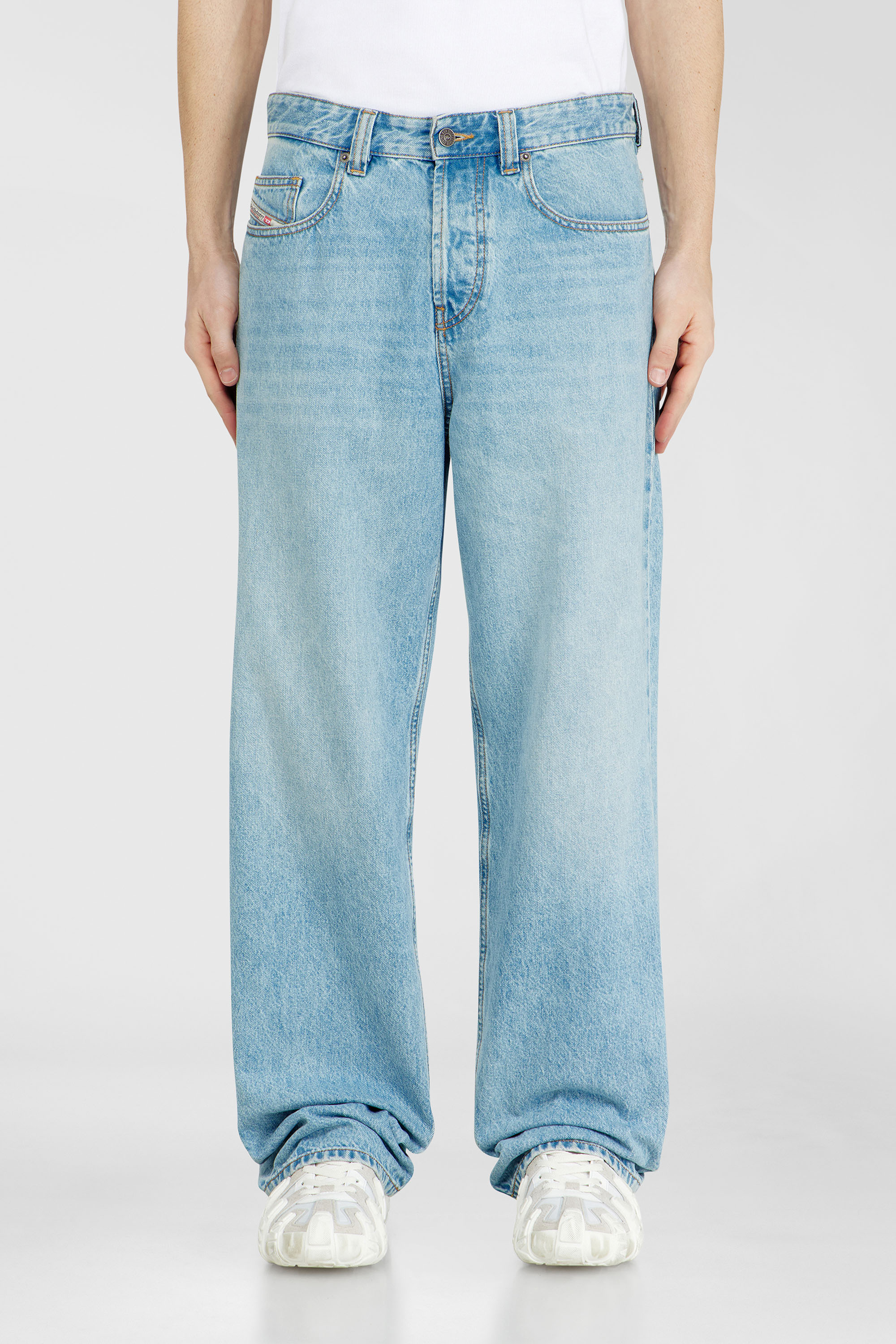 Diesel - Relaxed Jeans 2001 D-Macro 09I29 Hombre, Azul Claro - 4