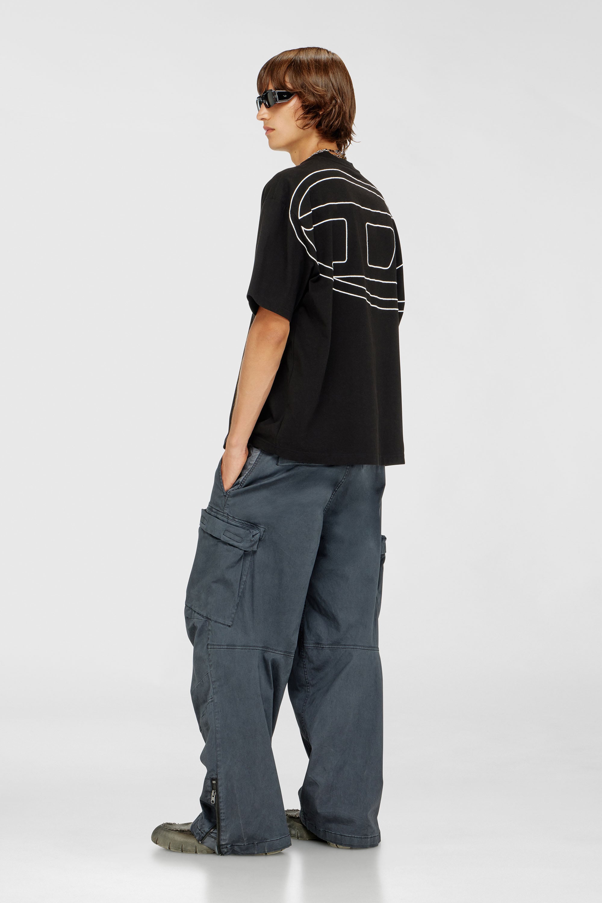 Diesel - T-BOGGY-MEGOVAL-D, Camiseta con bordado oval D grande Hombre in Negro - 2