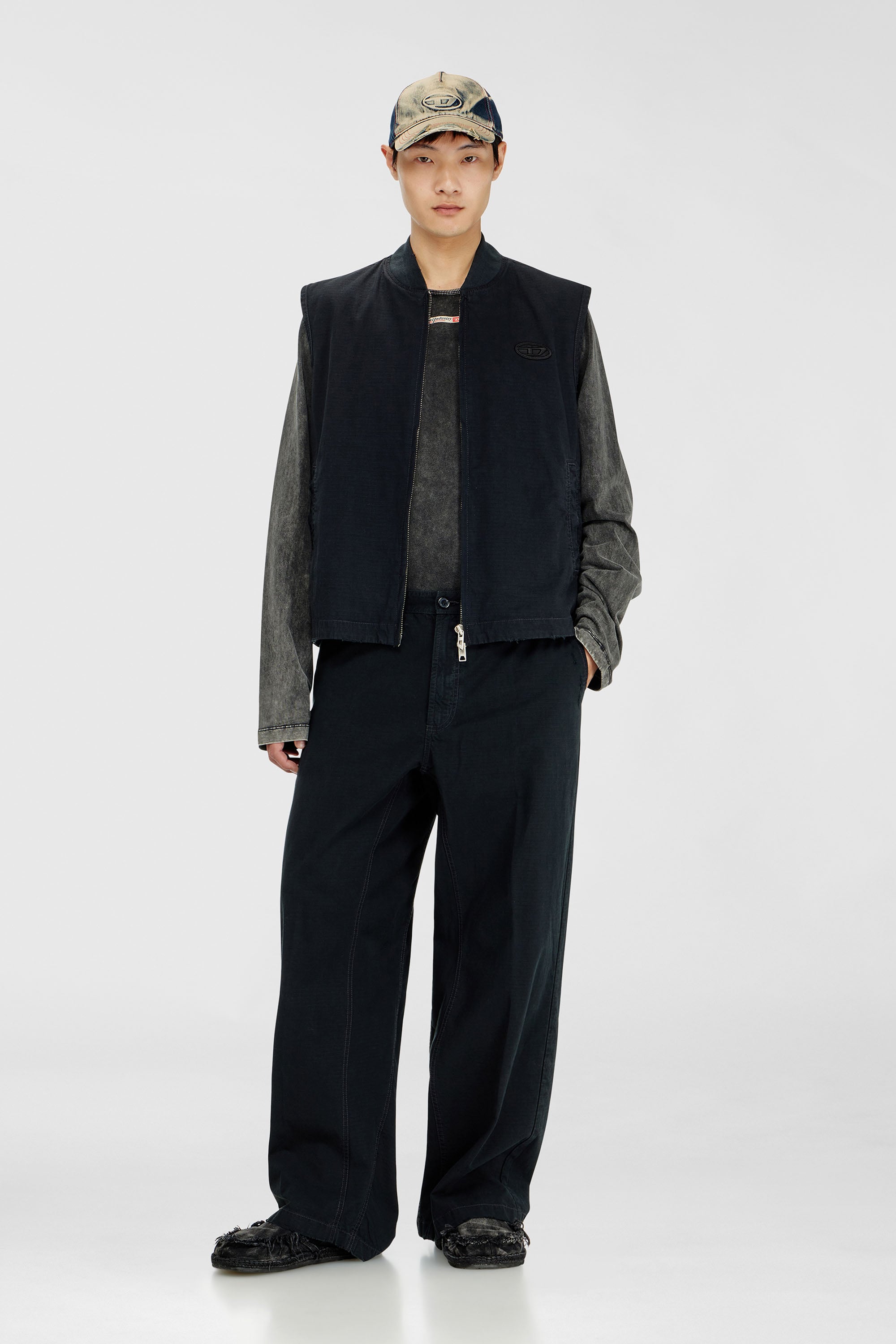 Diesel - P-BALL, Pantalones de ripstop de algod&oacute;n con hebillas laterales Hombre in Negro - 1