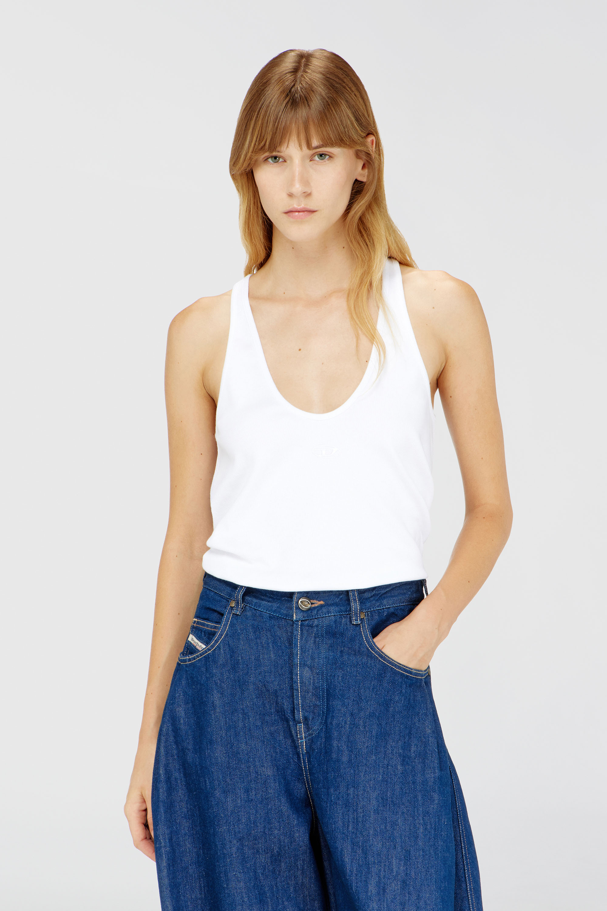 Diesel - T-IPSYA-LKDS, Camiseta con tirantes de canal&eacute; con Oval D Mujer in Blanco - 1