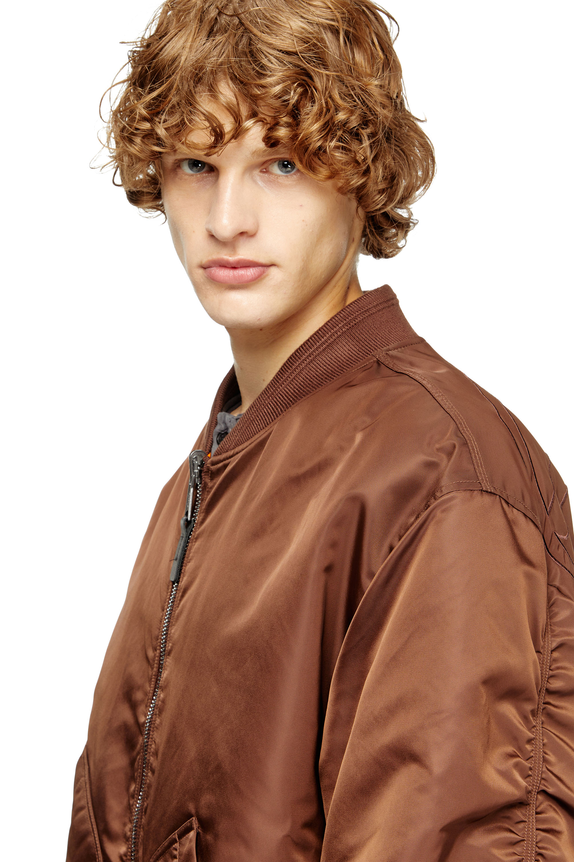 Diesel - J-HELD, Chaqueta bomber de nailon acolchado con Oval D Hombre in Marrón - 5