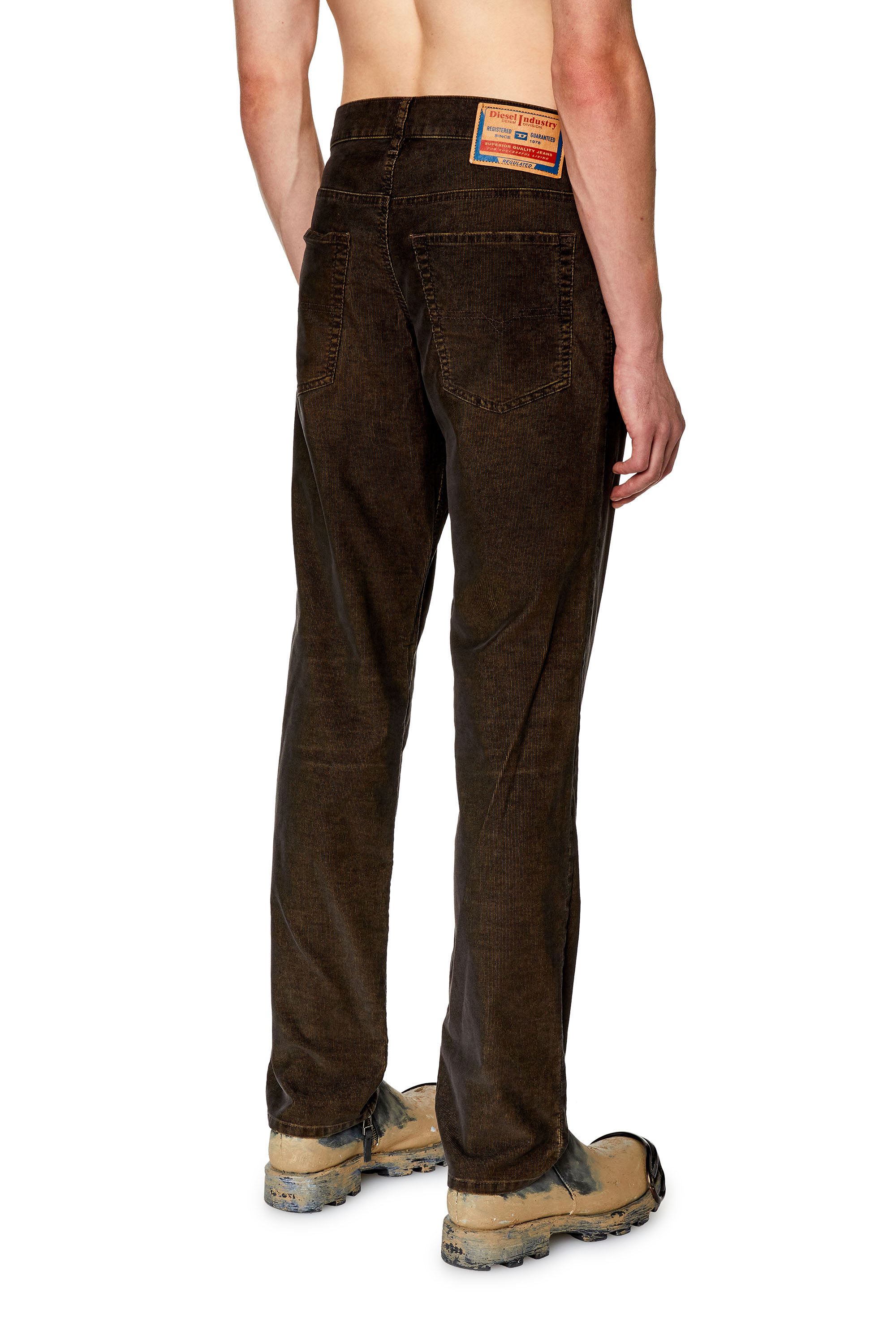 Diesel - Tapered Jeans 2023 D-Finitive 003GJ, Verde Oscuro - Image 2